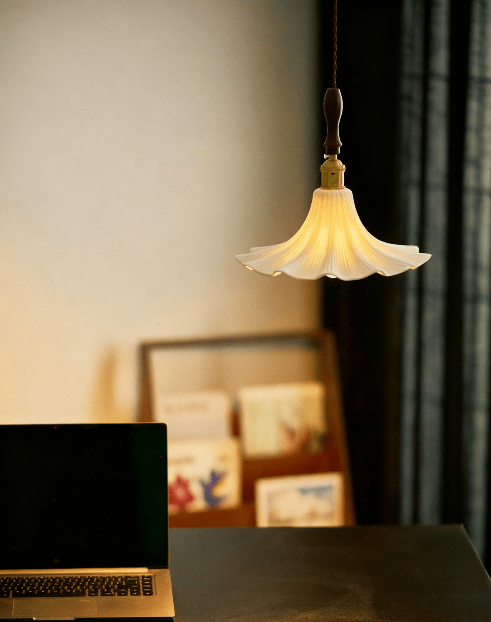 Vernis Pendant Lamp-Neutral Decor