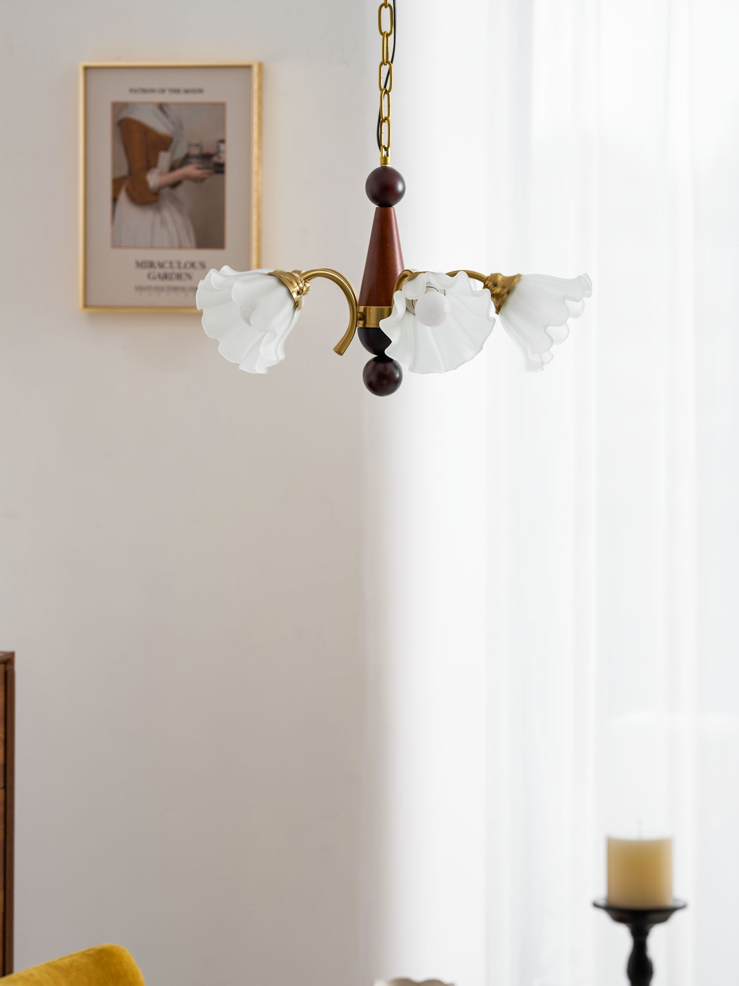 Ilvinan Traditional Elegance Wood Glass Chandelier-Neutral Decor