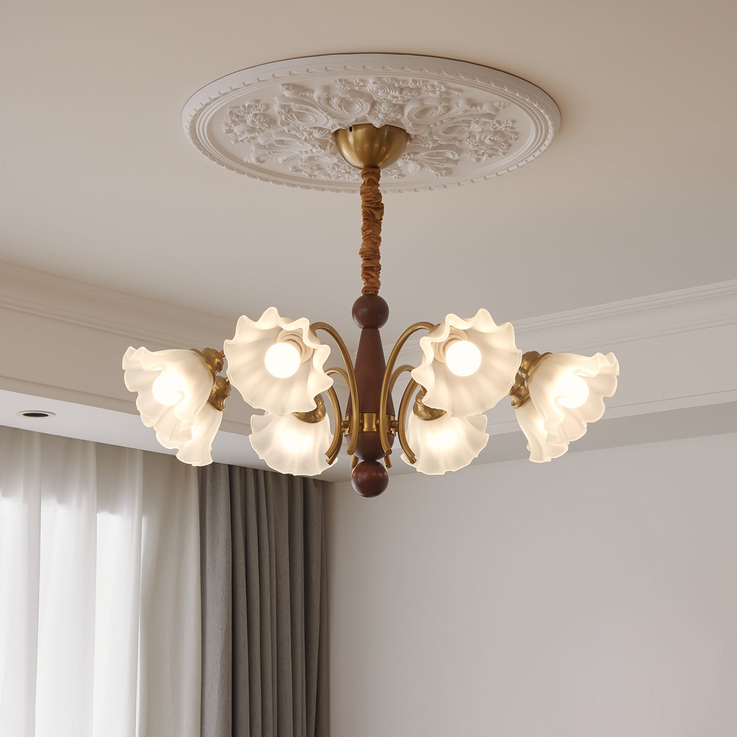 Ilvinan Traditional Elegance Wood Glass Chandelier-Neutral Decor