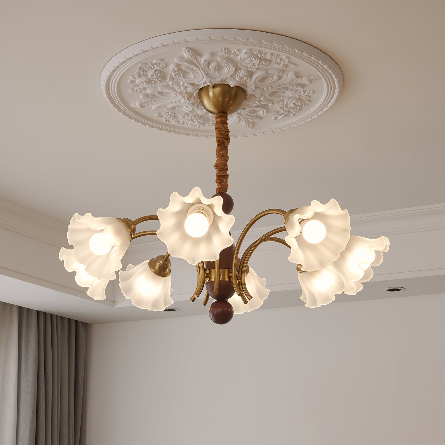 Ilvinan Traditional Elegance Wood Glass Chandelier-Neutral Decor