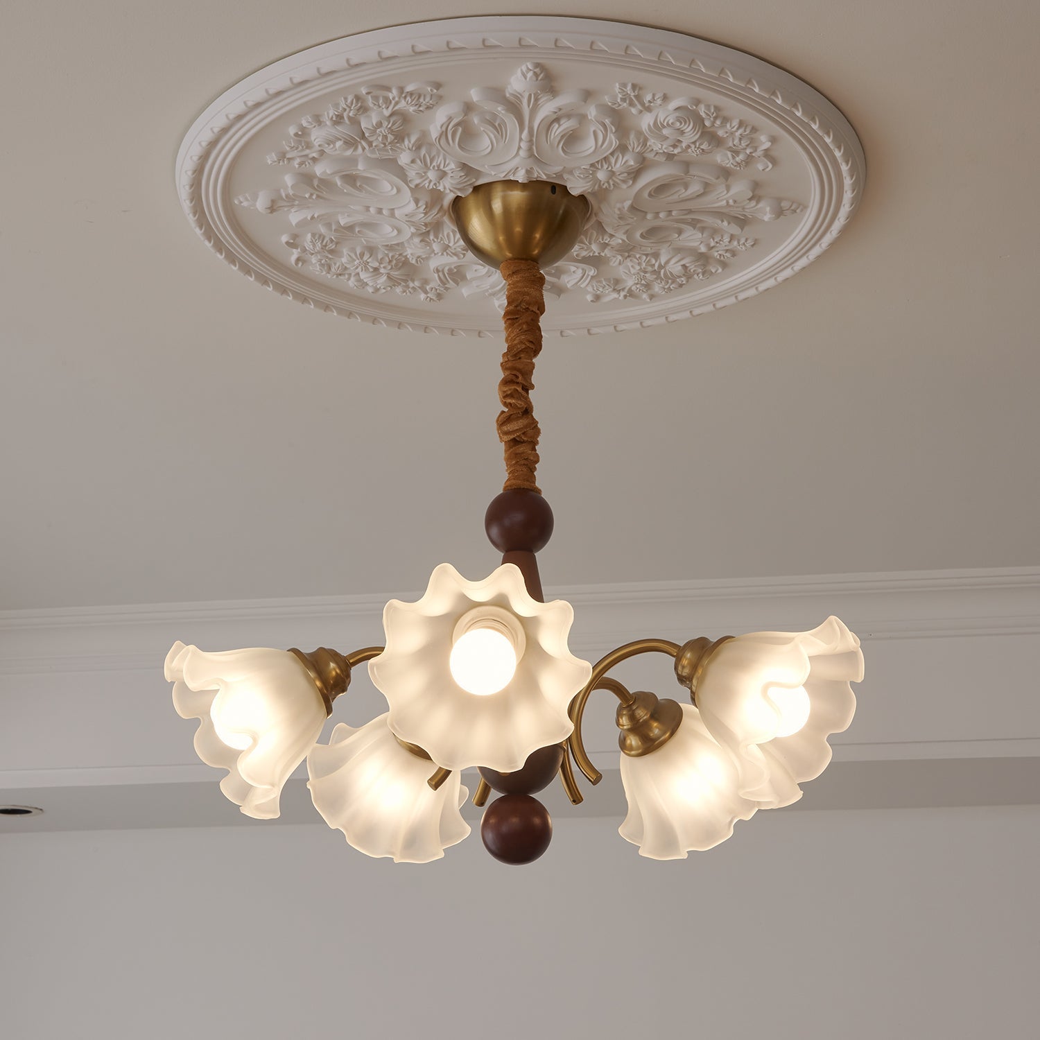 Ilvinan Traditional Elegance Wood Glass Chandelier-Neutral Decor