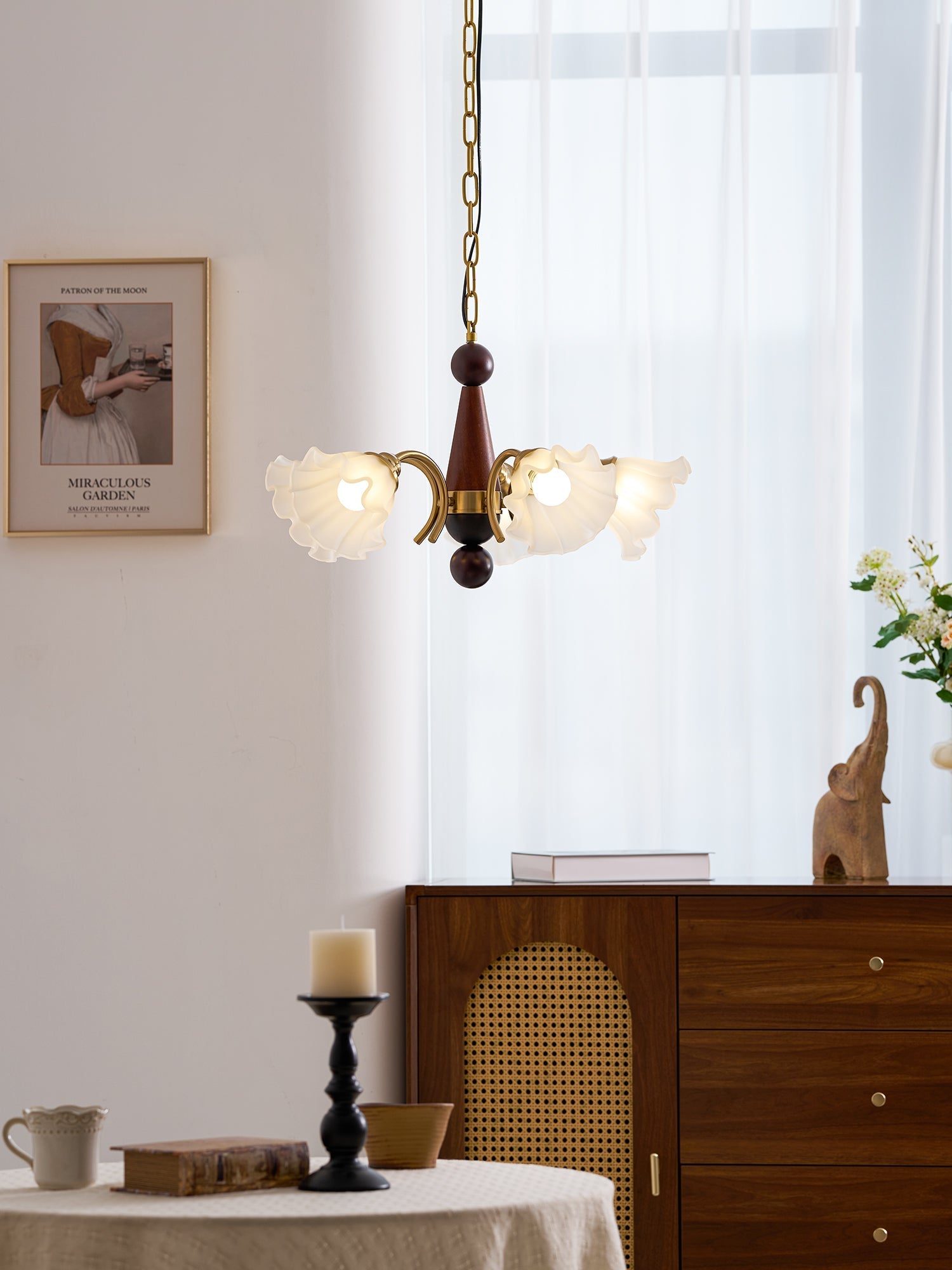 Ilvinan Traditional Elegance Wood Glass Chandelier-Neutral Decor