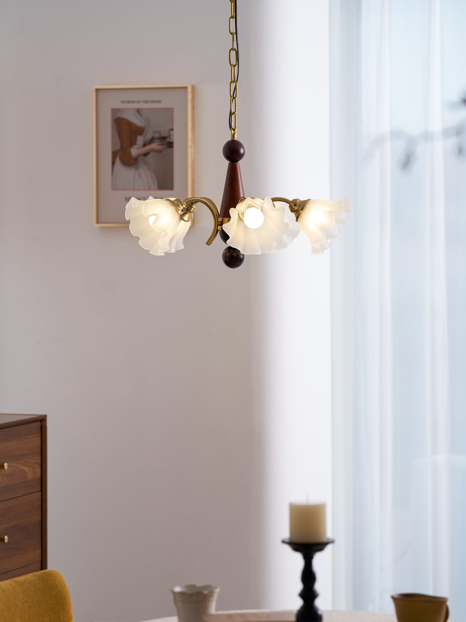 Ilvinan Traditional Elegance Wood Glass Chandelier-Neutral Decor