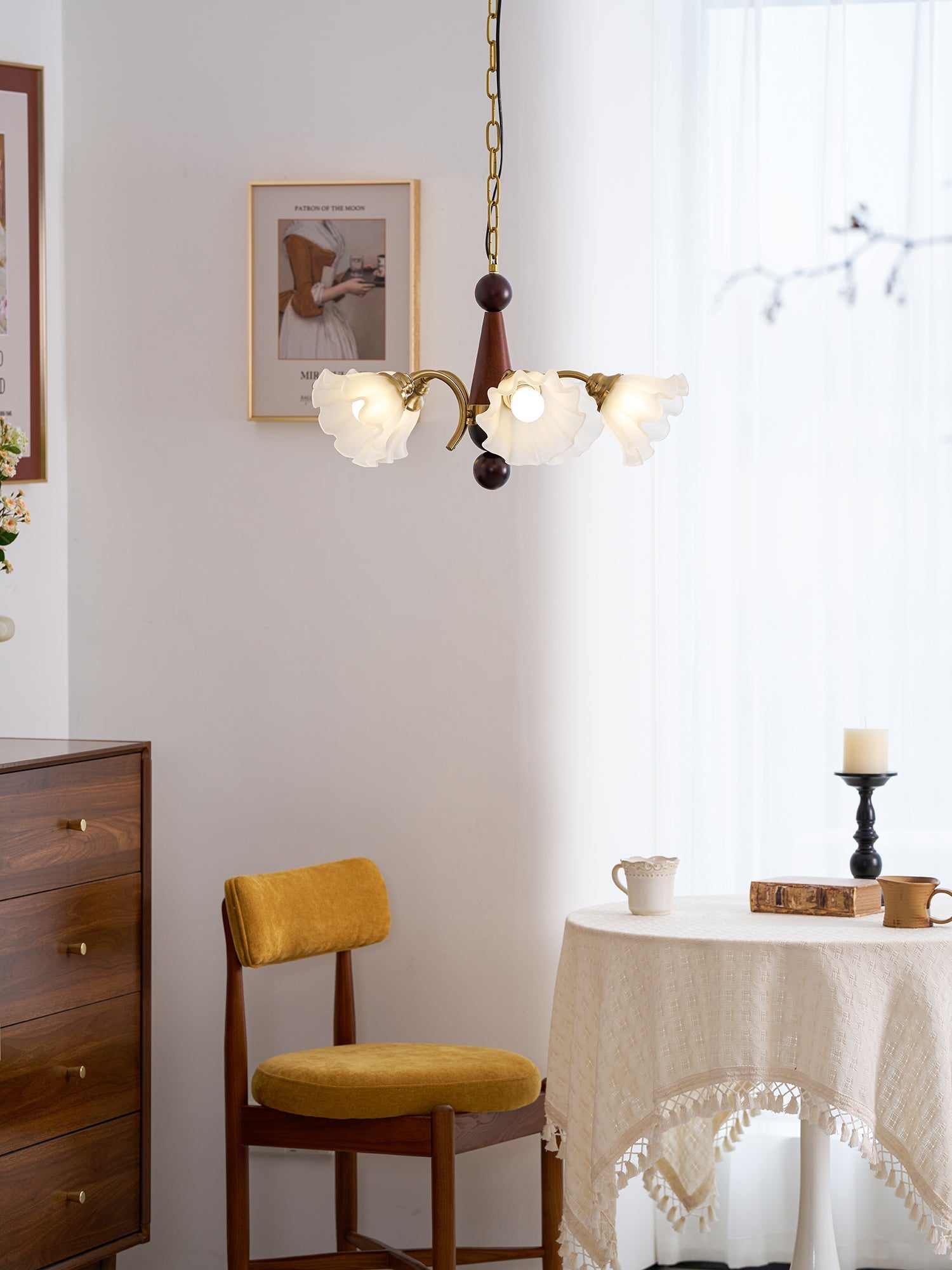 Ilvinan Traditional Elegance Wood Glass Chandelier-Neutral Decor