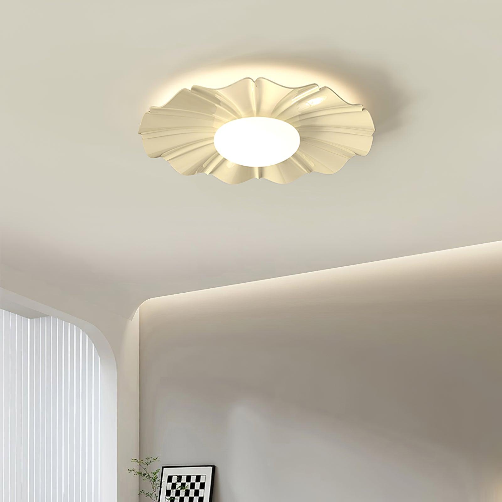 Lustra Ceiling Light Gold LED Scalloped for Bedroom-Neutral Decor