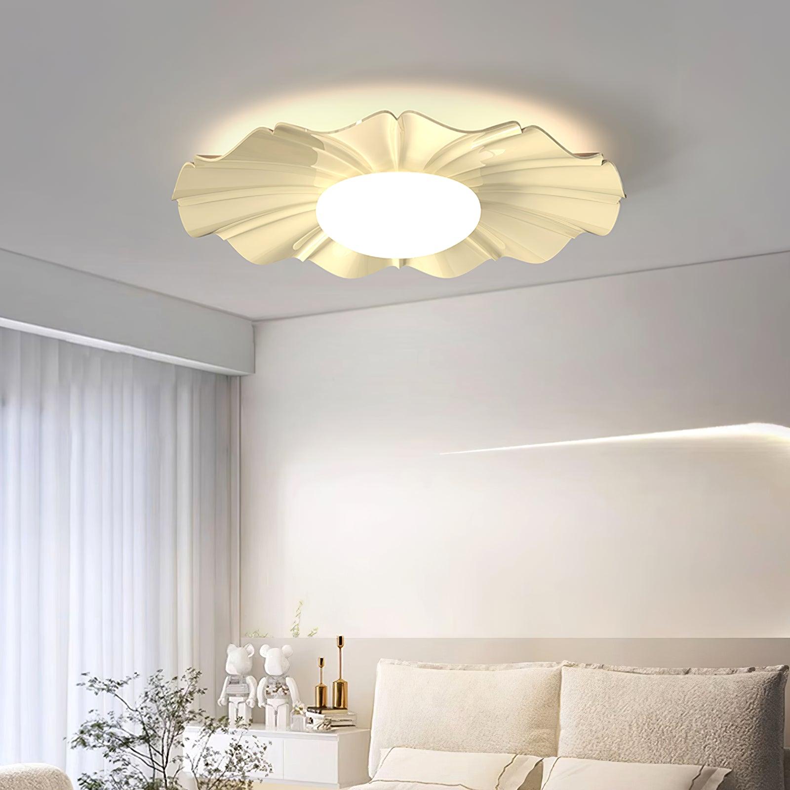 Lustra Ceiling Light Gold LED Scalloped for Bedroom-Neutral Decor