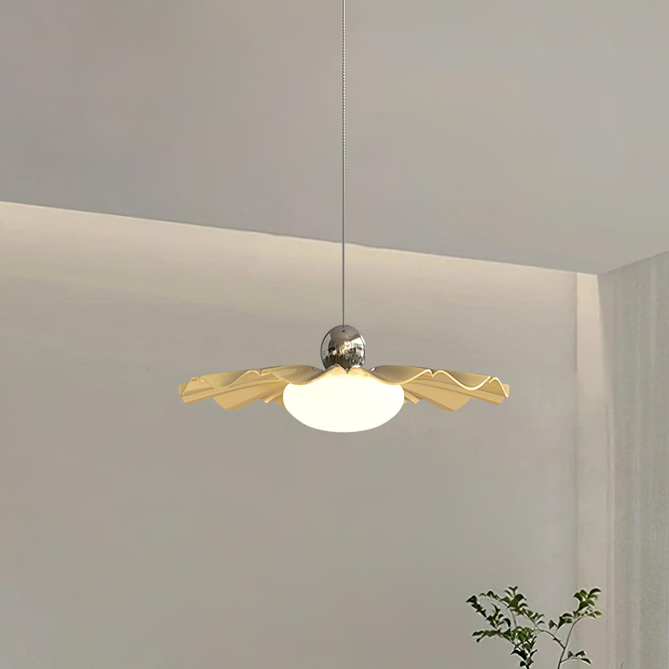 Lustra Pendant Light Brass Acrylic Dining-Neutral Decor