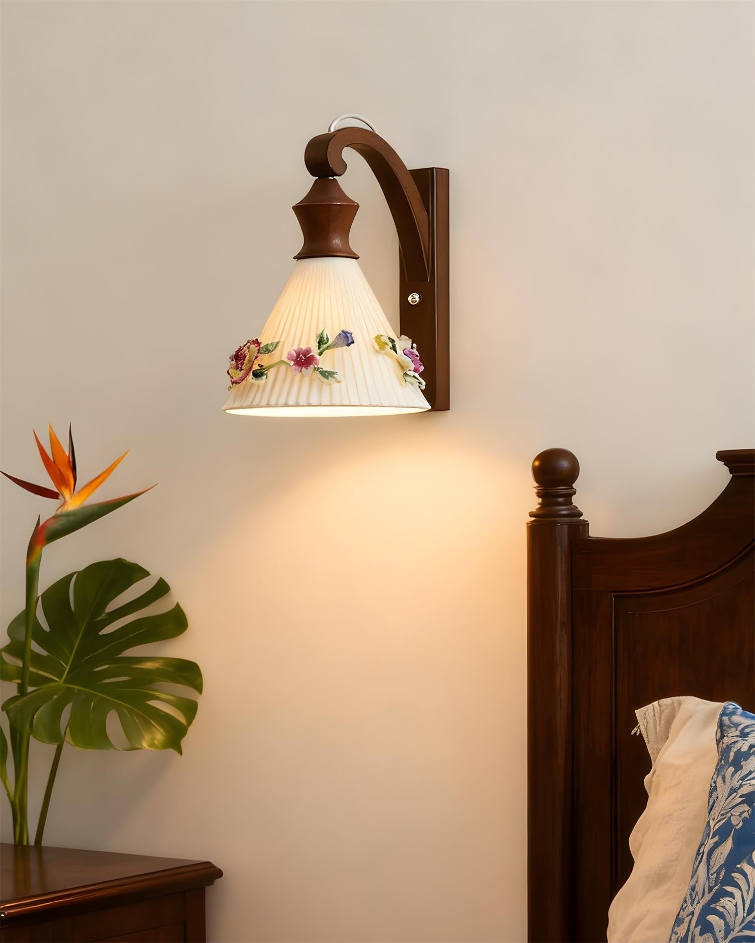 Florian Wall Lamp