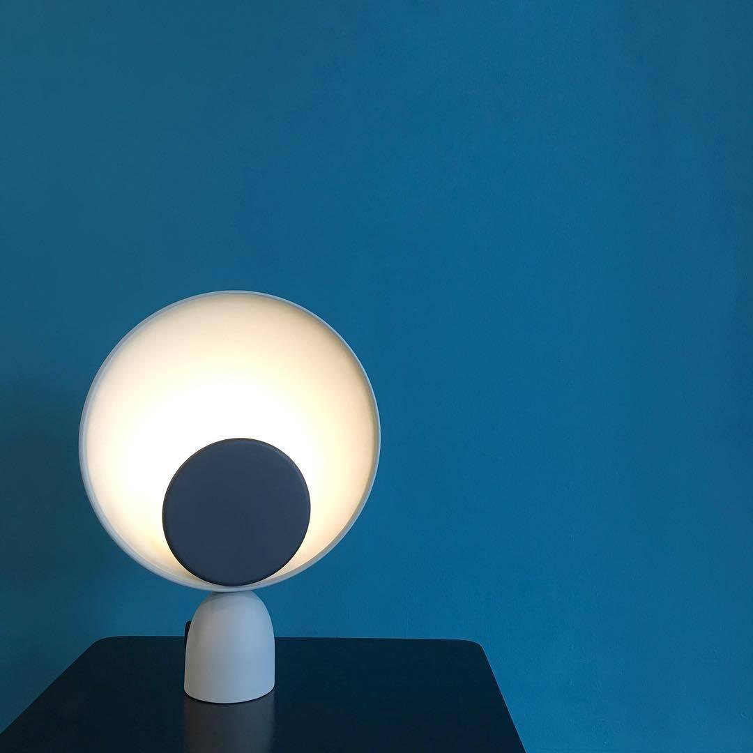 Prynd Modern Table Lamp-Neutral Decor