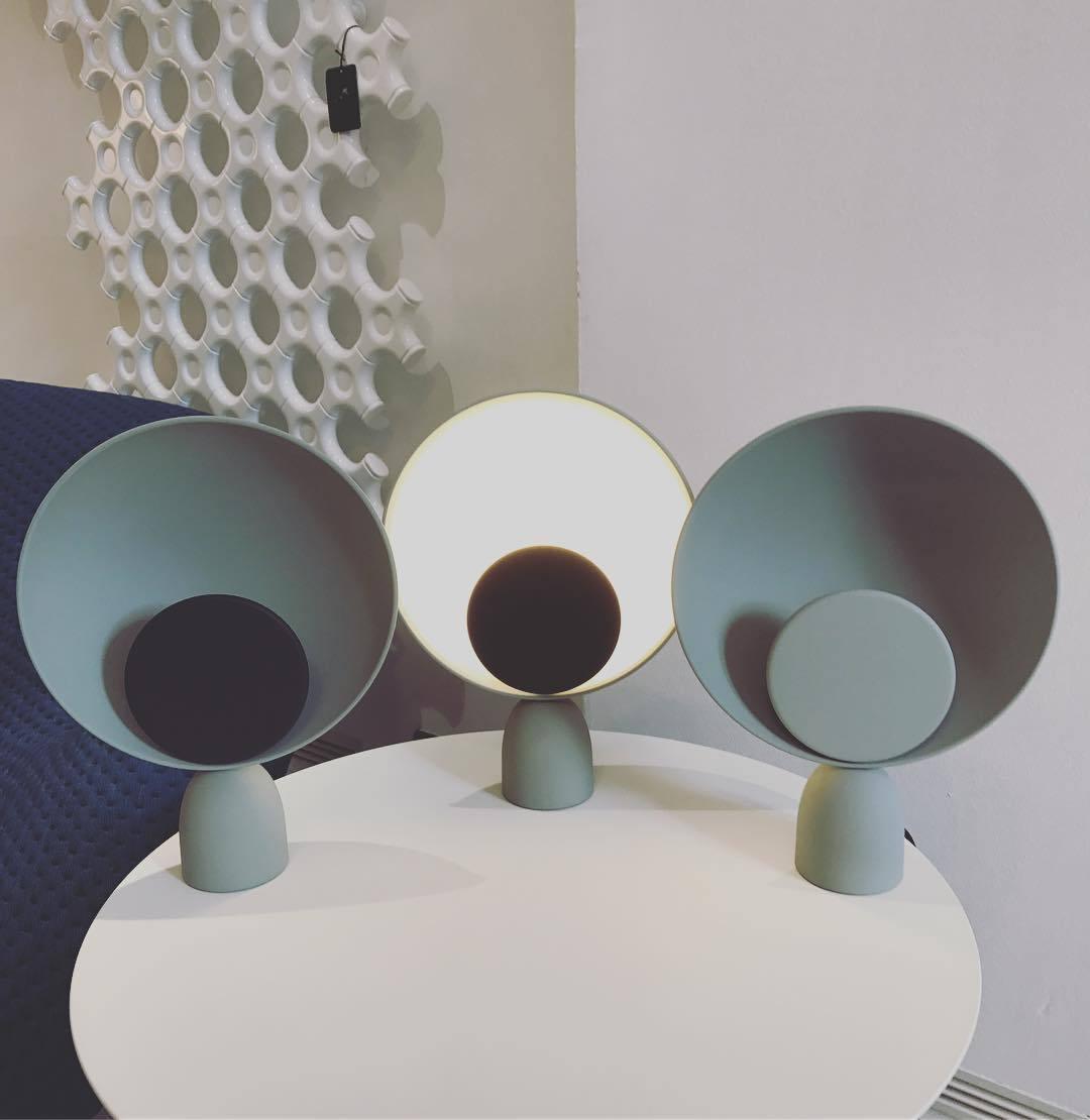 Prynd Modern Table Lamp-Neutral Decor
