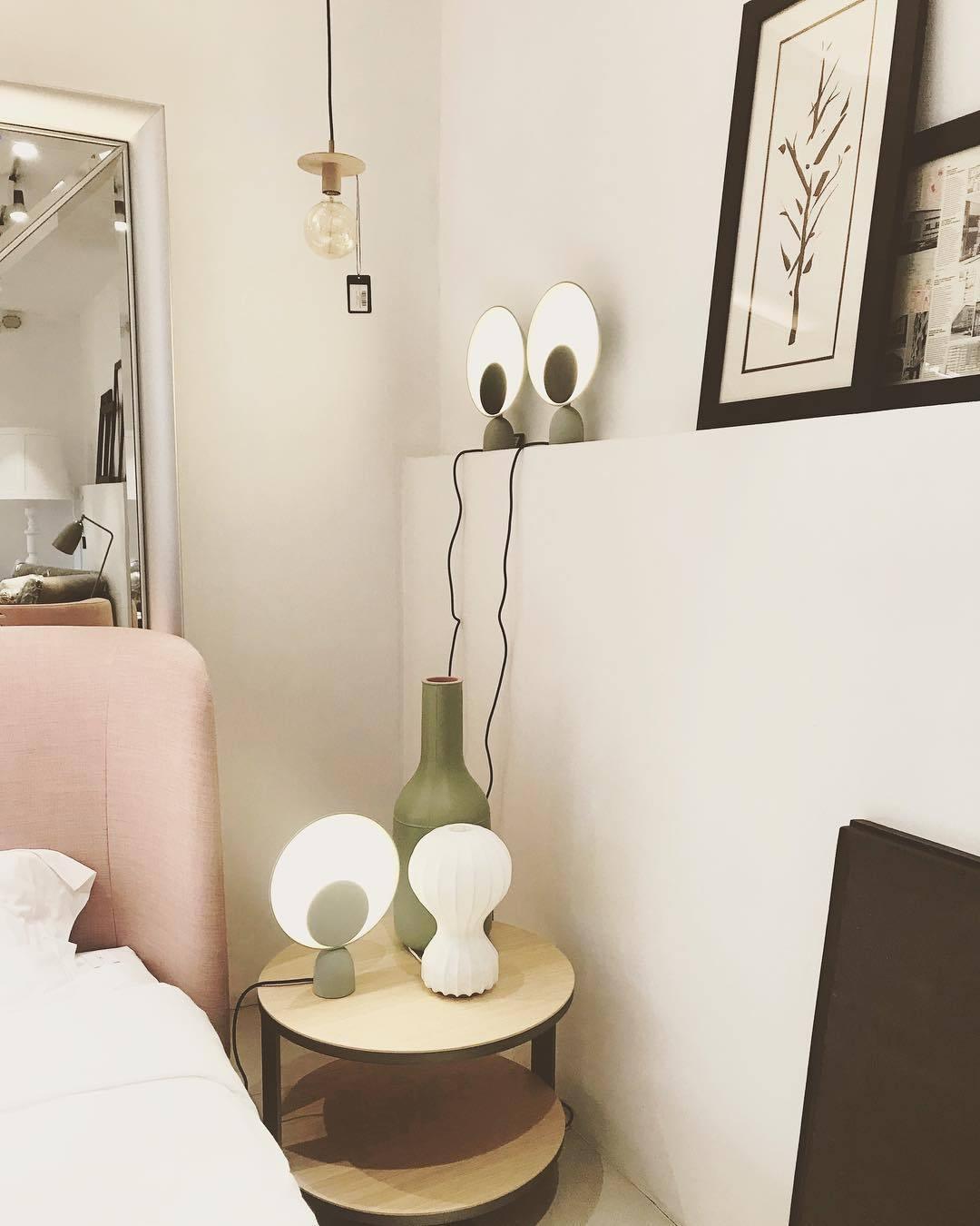 Prynd Modern Table Lamp-Neutral Decor