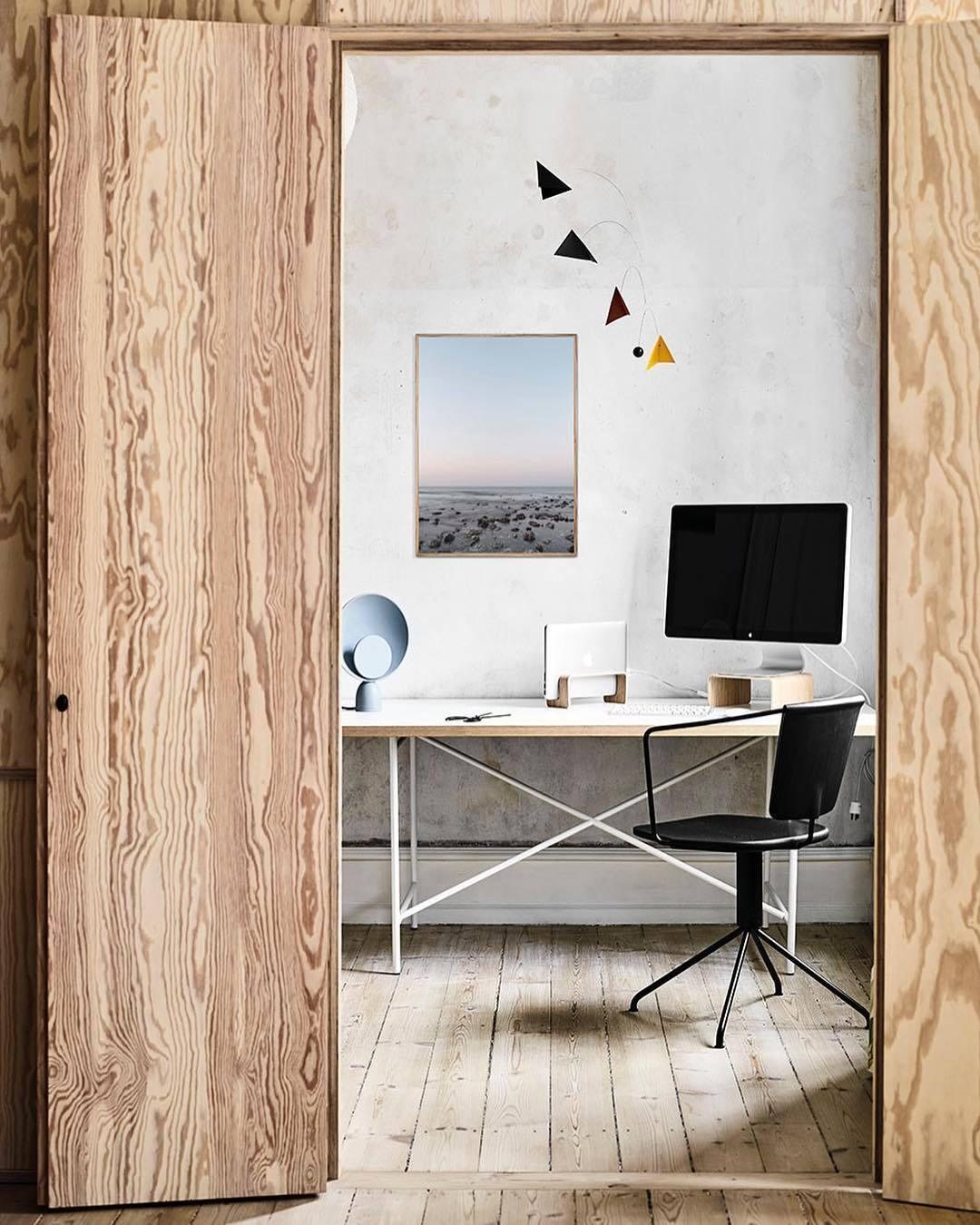 Prynd Modern Table Lamp-Neutral Decor
