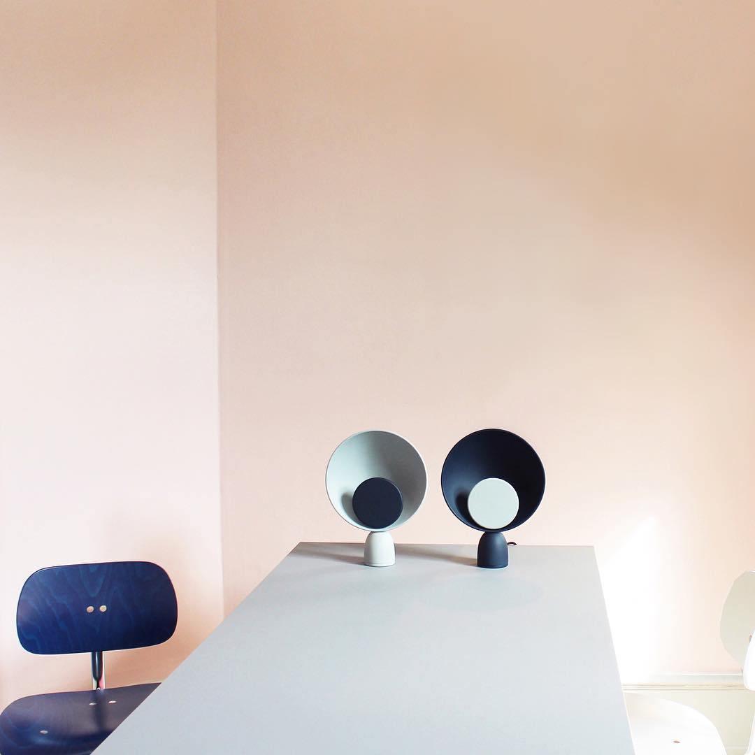 Prynd Modern Table Lamp-Neutral Decor