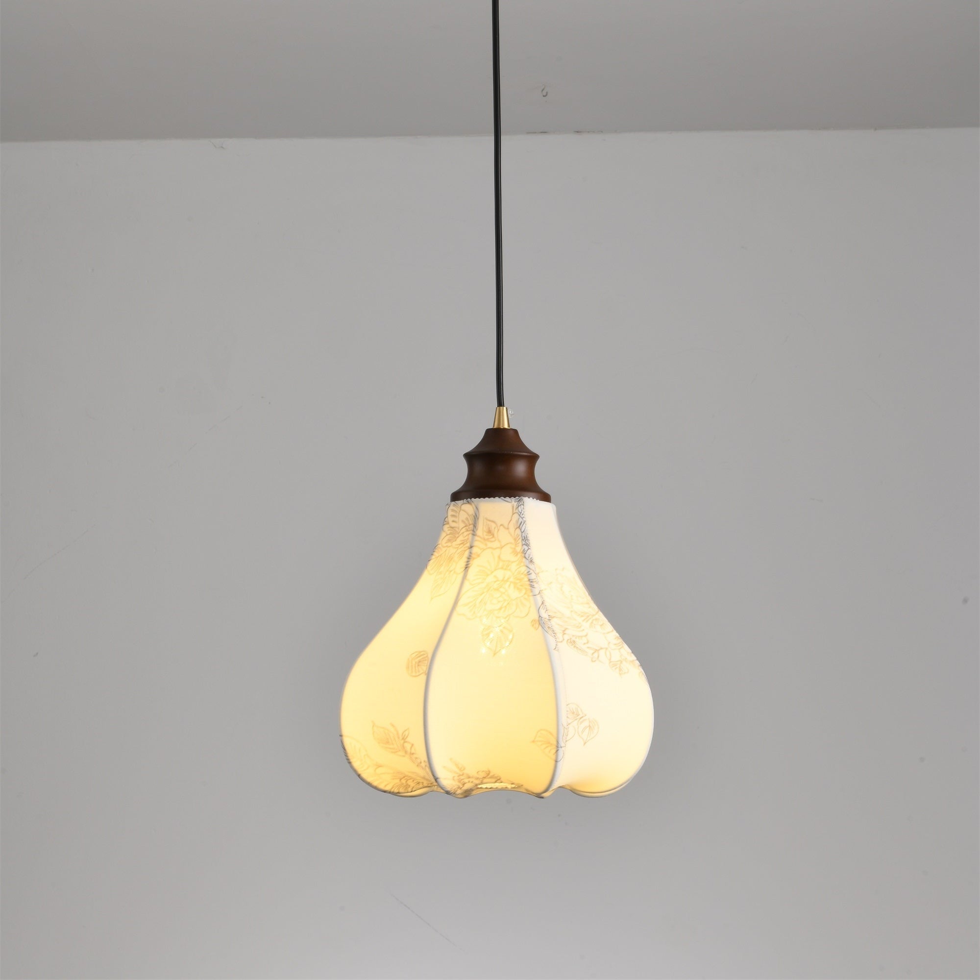 Stella Vintage Pendant Lamp-Neutral Decor