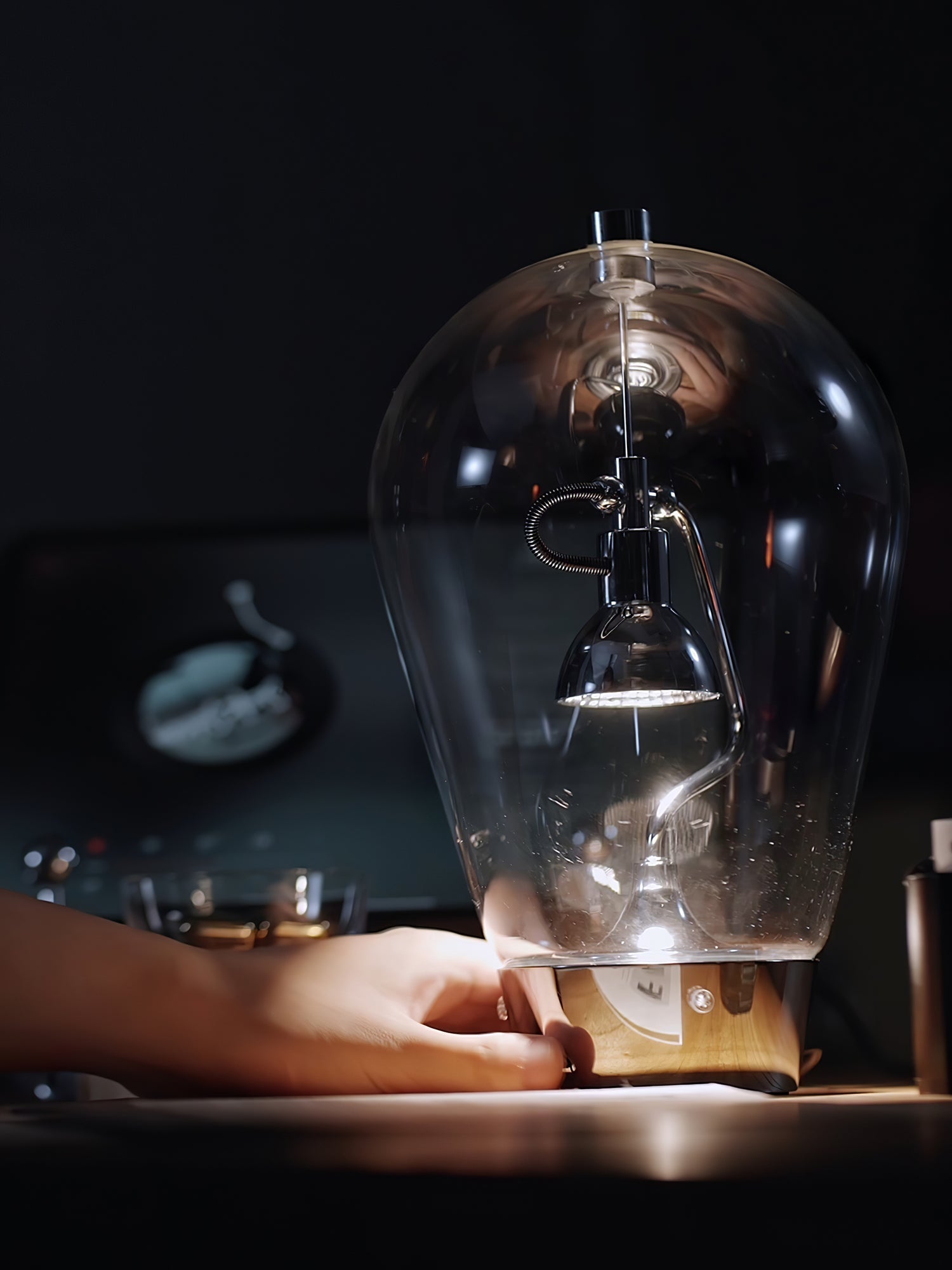Veroce Glass Industrial Table Lamp-Neutral Decor