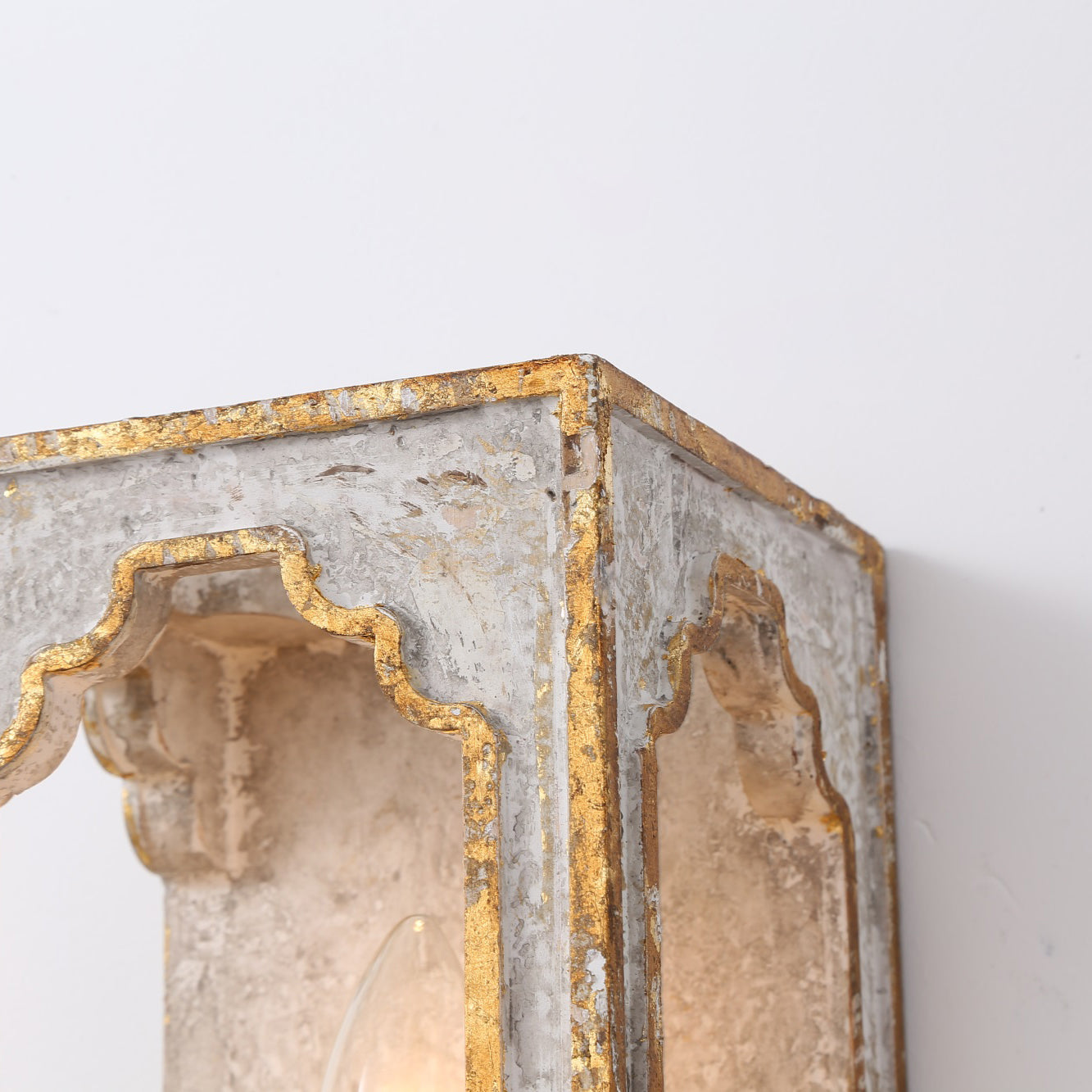 Gideon Sconce