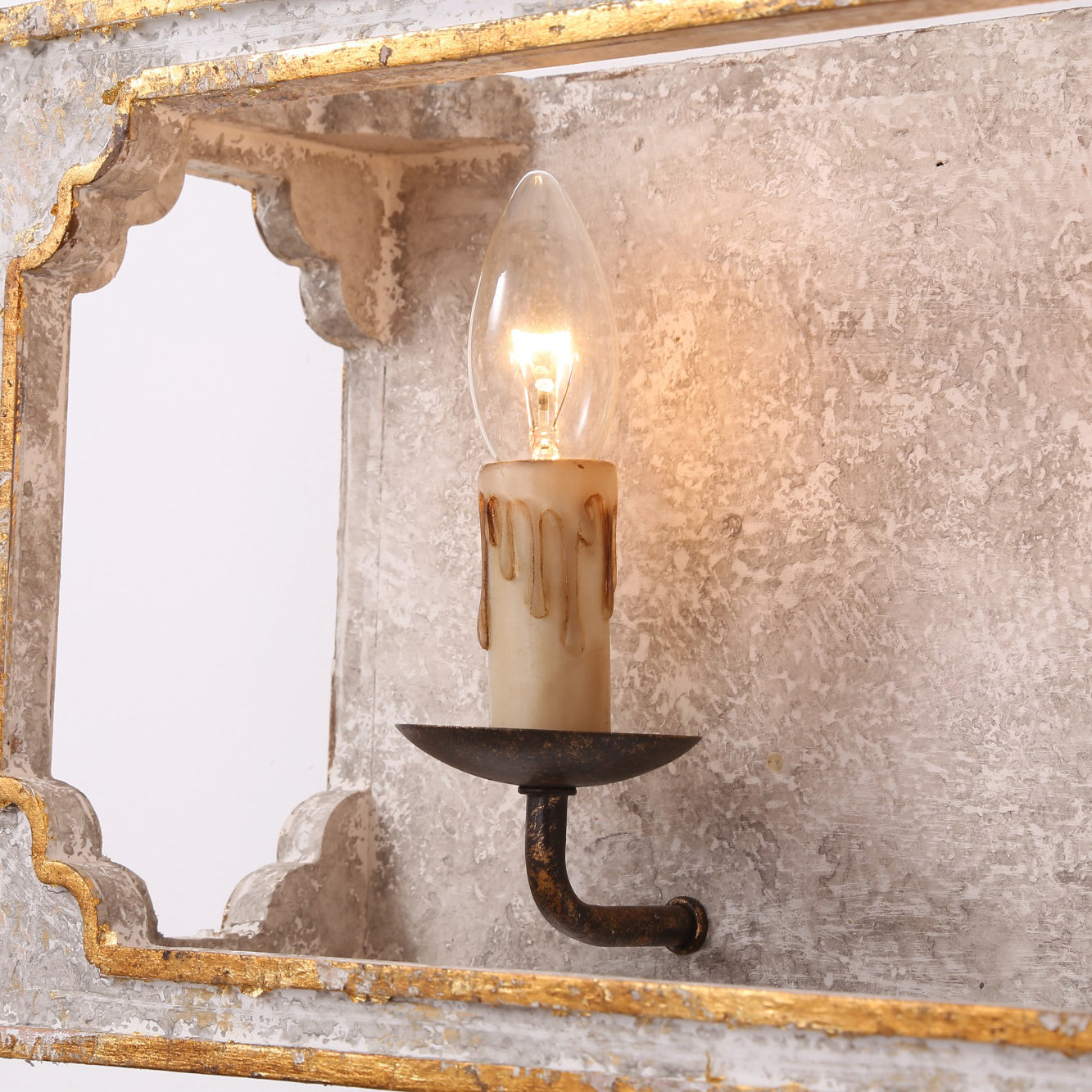 Gideon Sconce