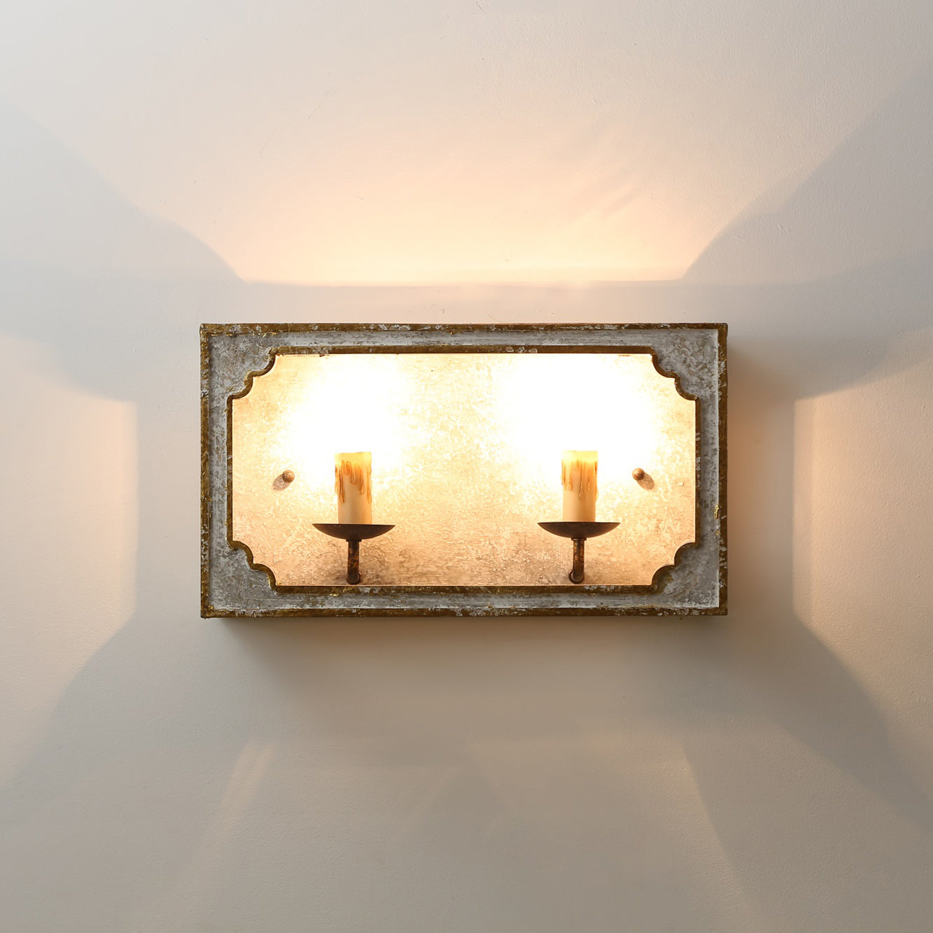 Gideon Sconce