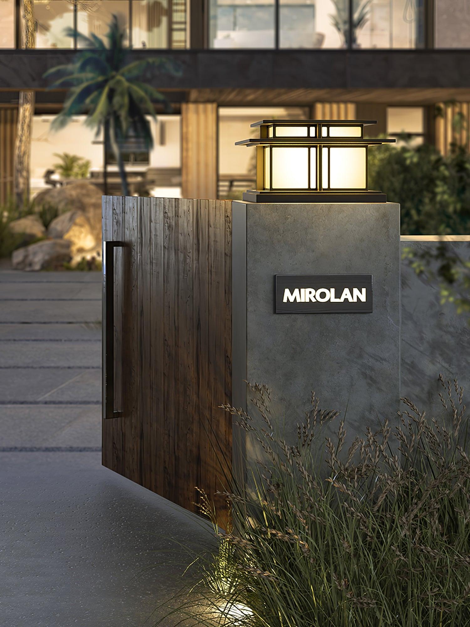 Ebon Modern Outdoor Light-Neutral Decor