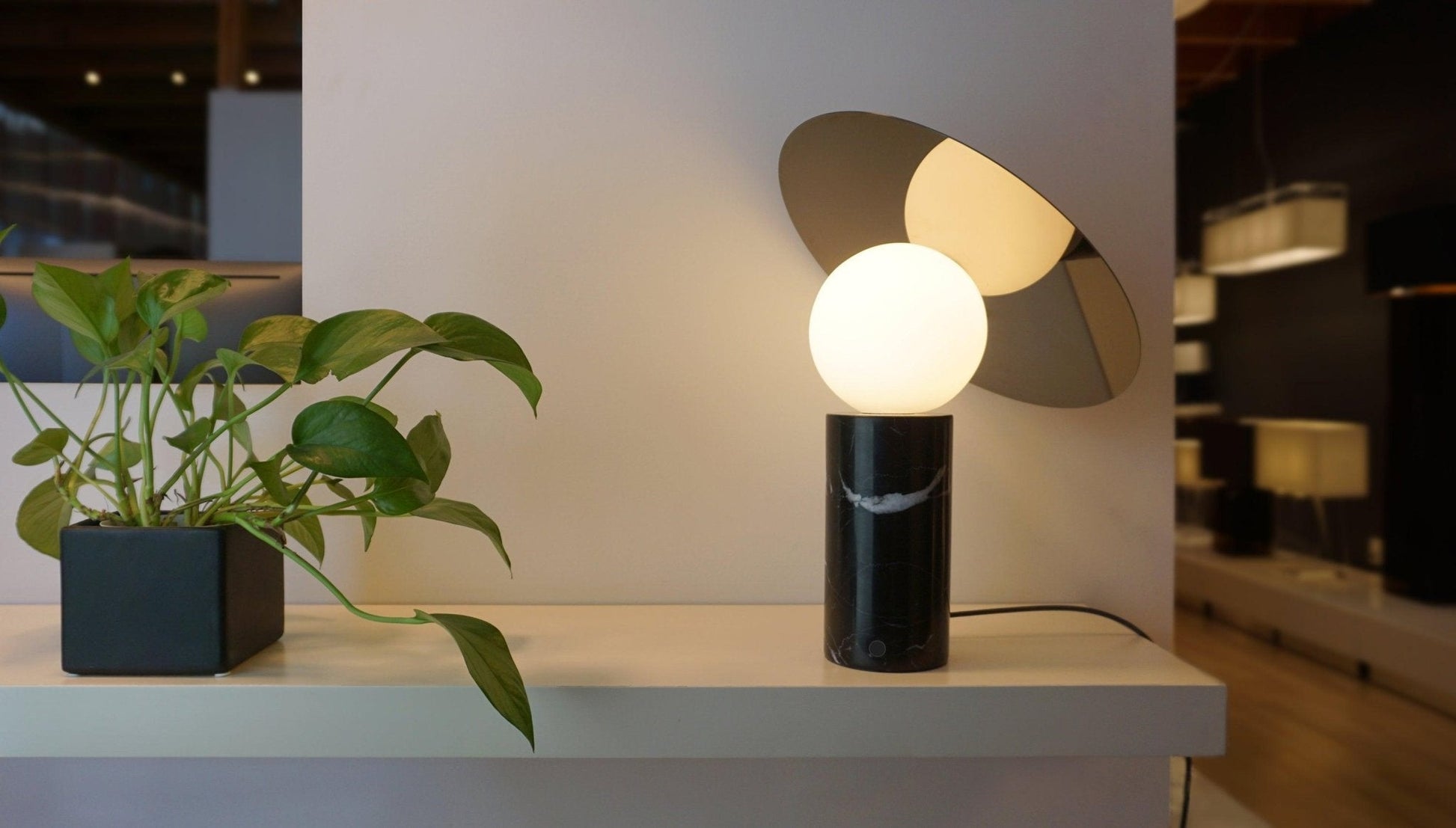 Dila Minimalist Marble Table Lamp-Neutral Decor