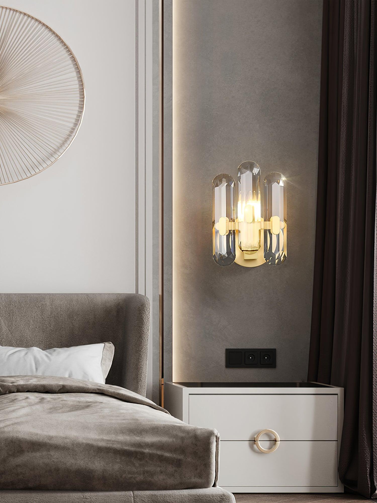 Gevon Postmodern Luxury Crystal Sconce Wall Lamp-Neutral Decor
