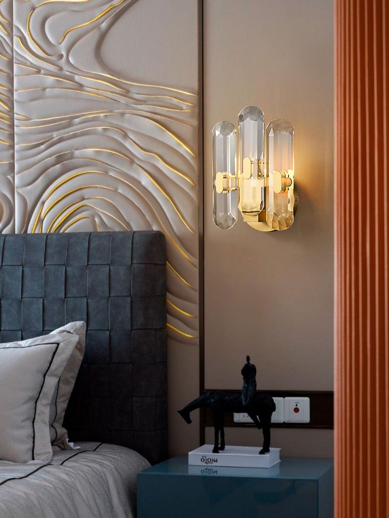 Gevon Postmodern Luxury Crystal Sconce Wall Lamp-Neutral Decor