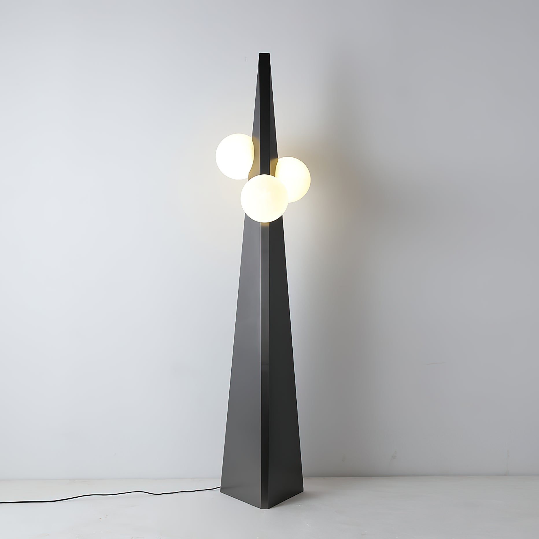 Stellan Floor Lamp