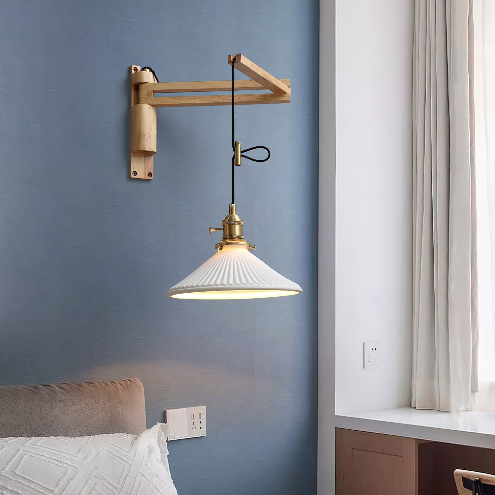 Marlowe Wall Lamp