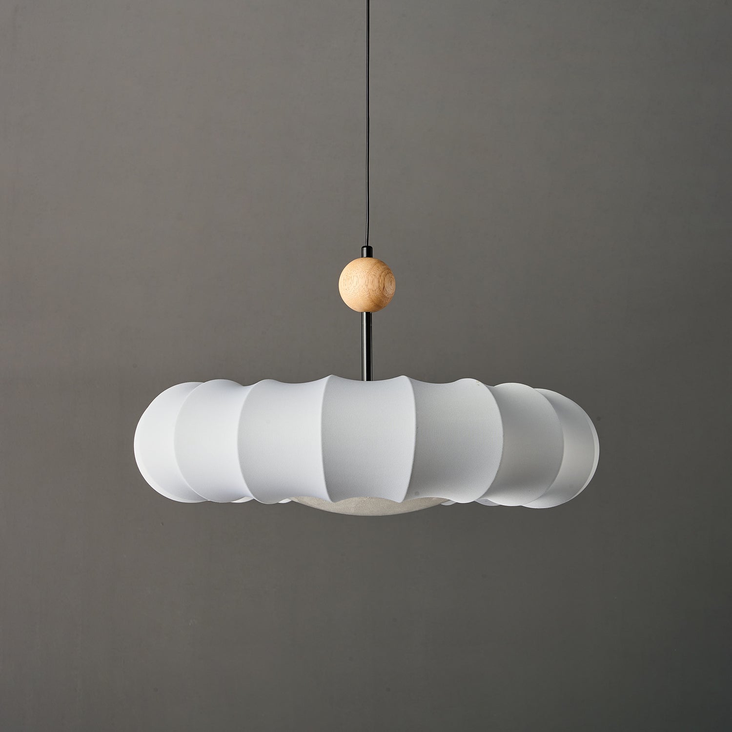 Vero Minimalist Wood Pendant Light-Neutral Decor
