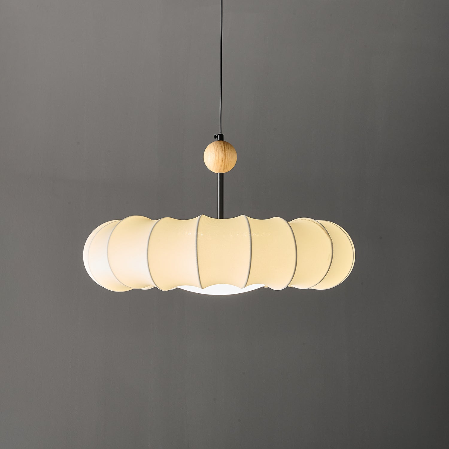 Vero Minimalist Wood Pendant Light-Neutral Decor