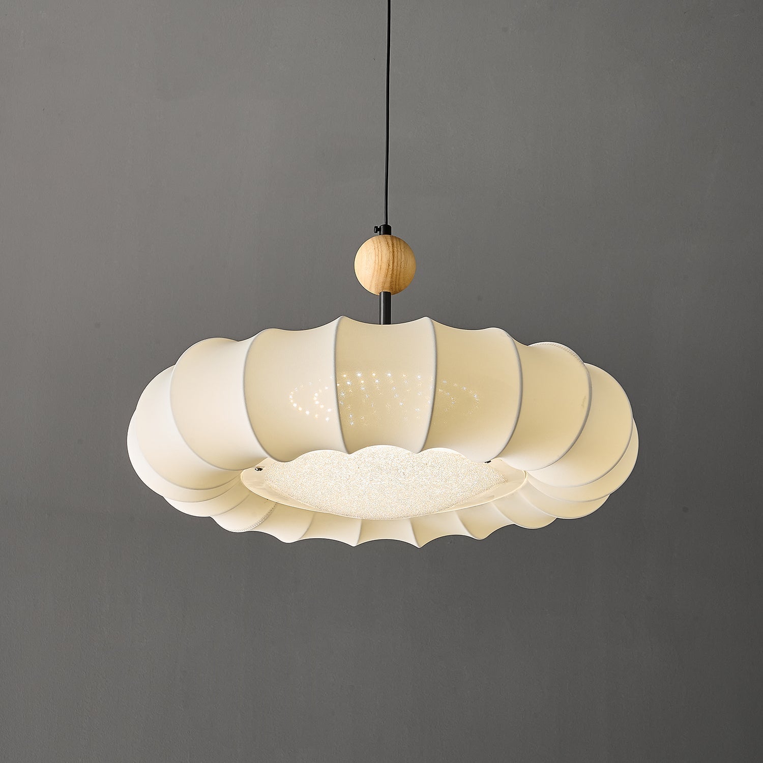 Vero Minimalist Wood Pendant Light-Neutral Decor