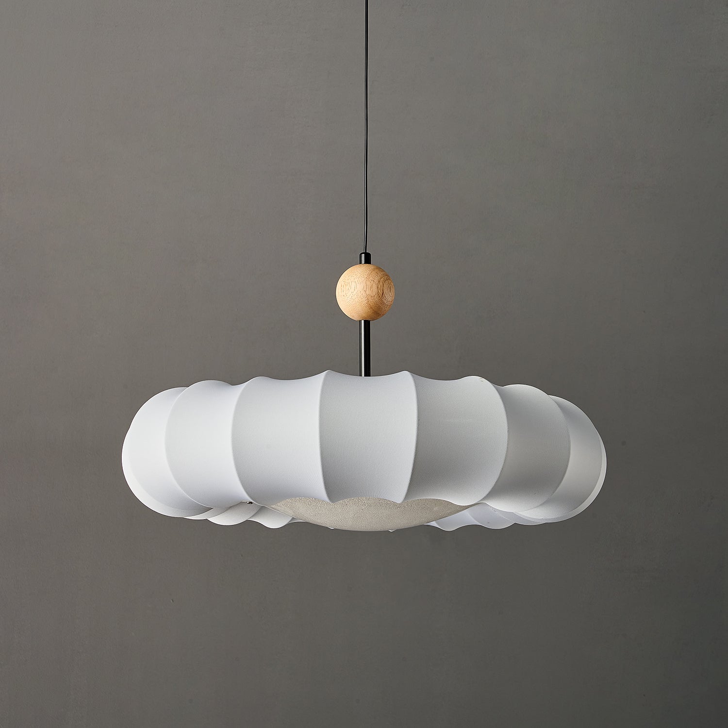 Vero Minimalist Wood Pendant Light-Neutral Decor