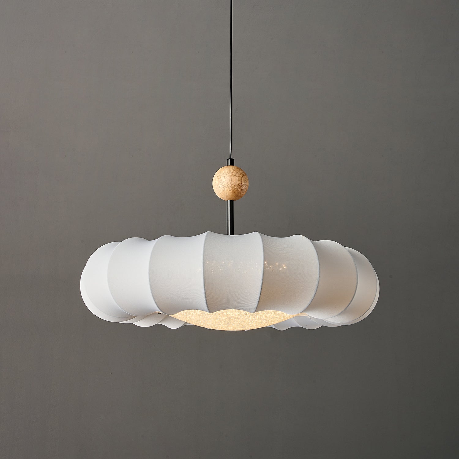 Vero Minimalist Wood Pendant Light-Neutral Decor