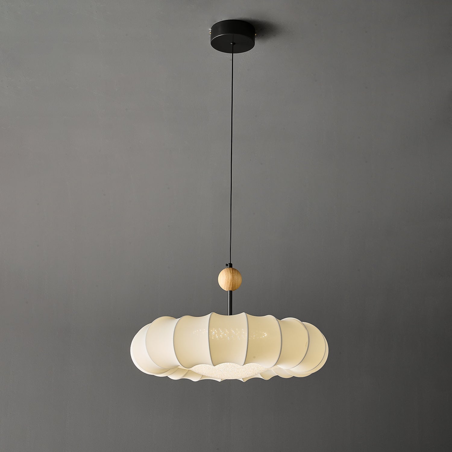 Vero Minimalist Wood Pendant Light-Neutral Decor