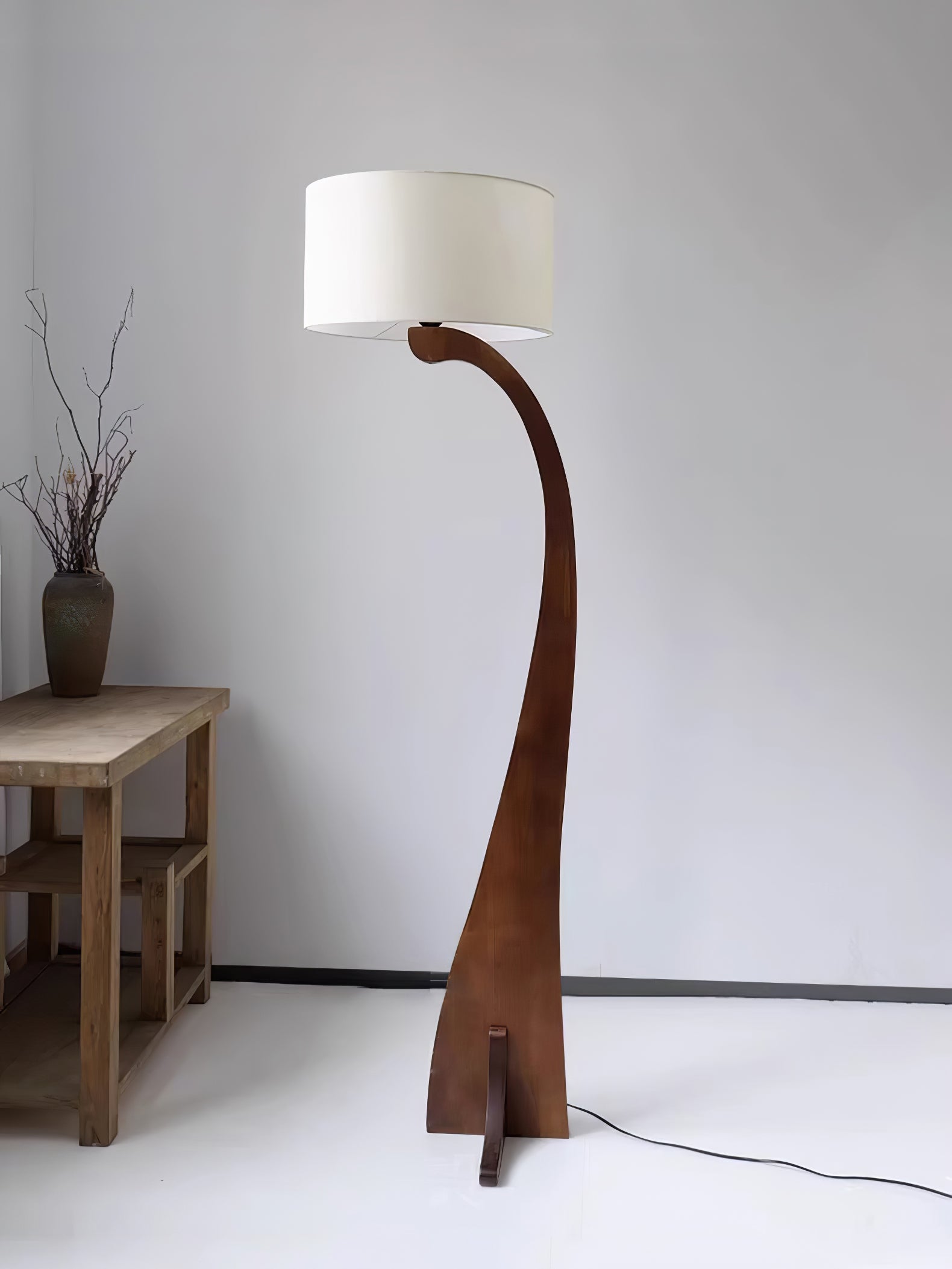 Eira Nordic Arc Floor Lamp-Neutral Decor