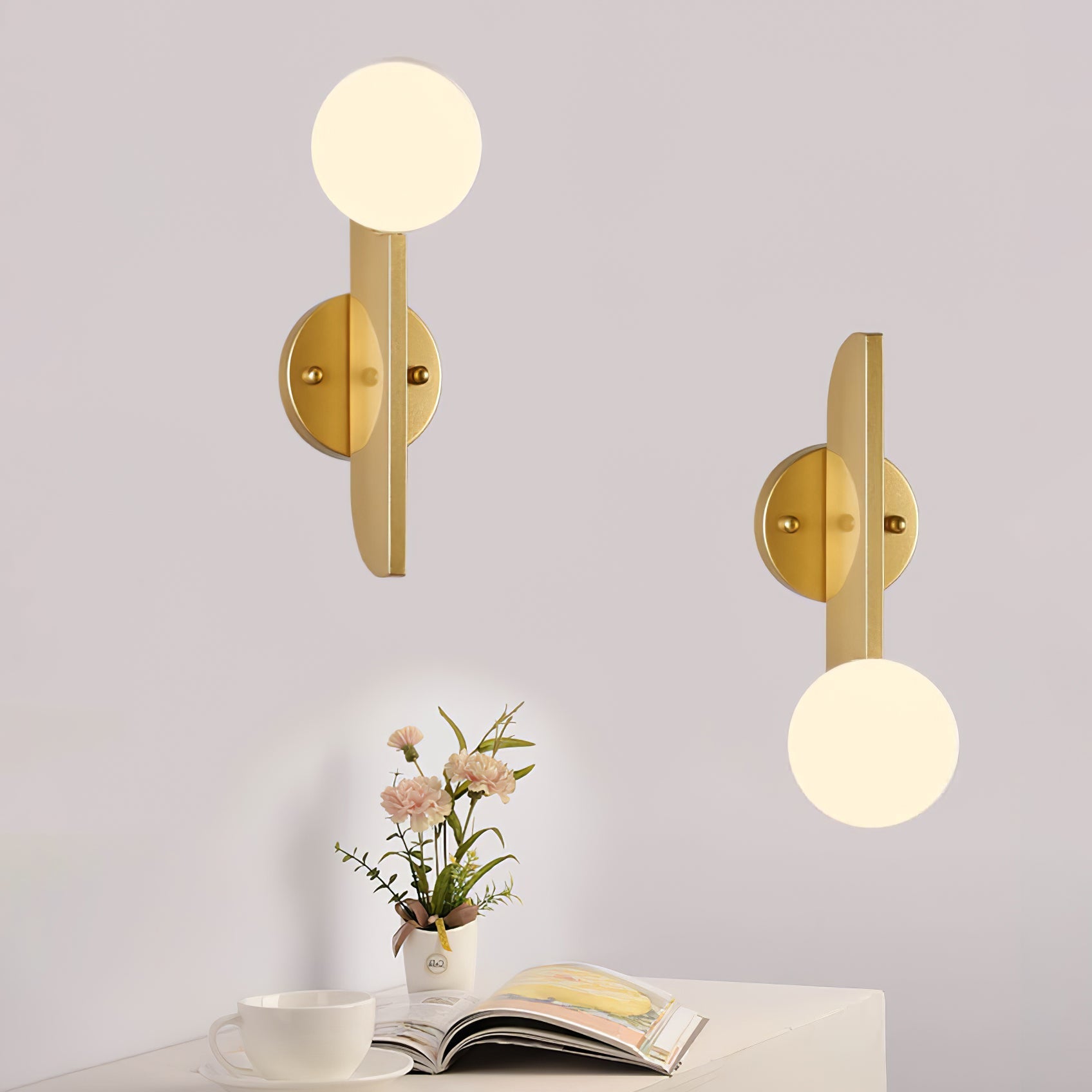 Lustra Wall Lamp Glass Globe Sculptural-Neutral Decor