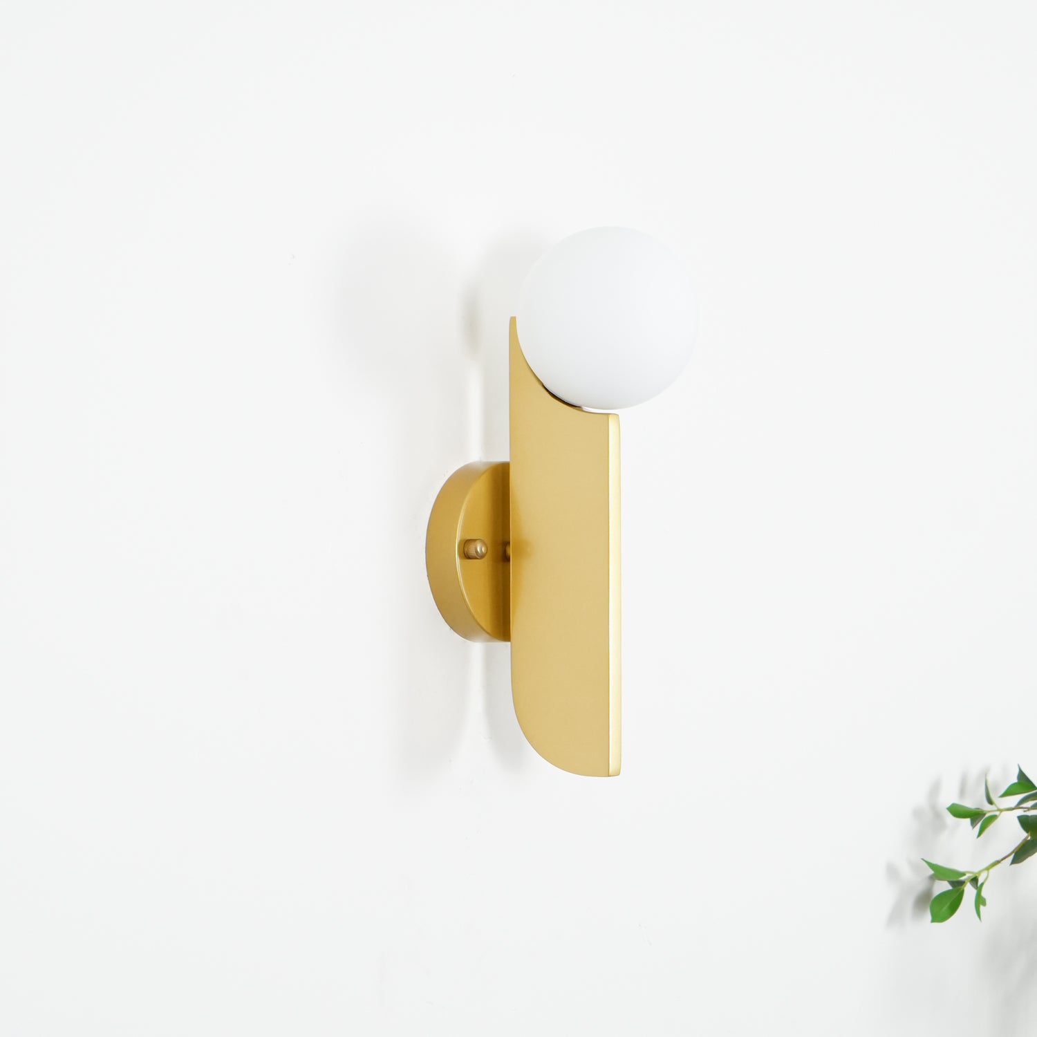 Lustra Wall Lamp Glass Globe Sculptural-Neutral Decor