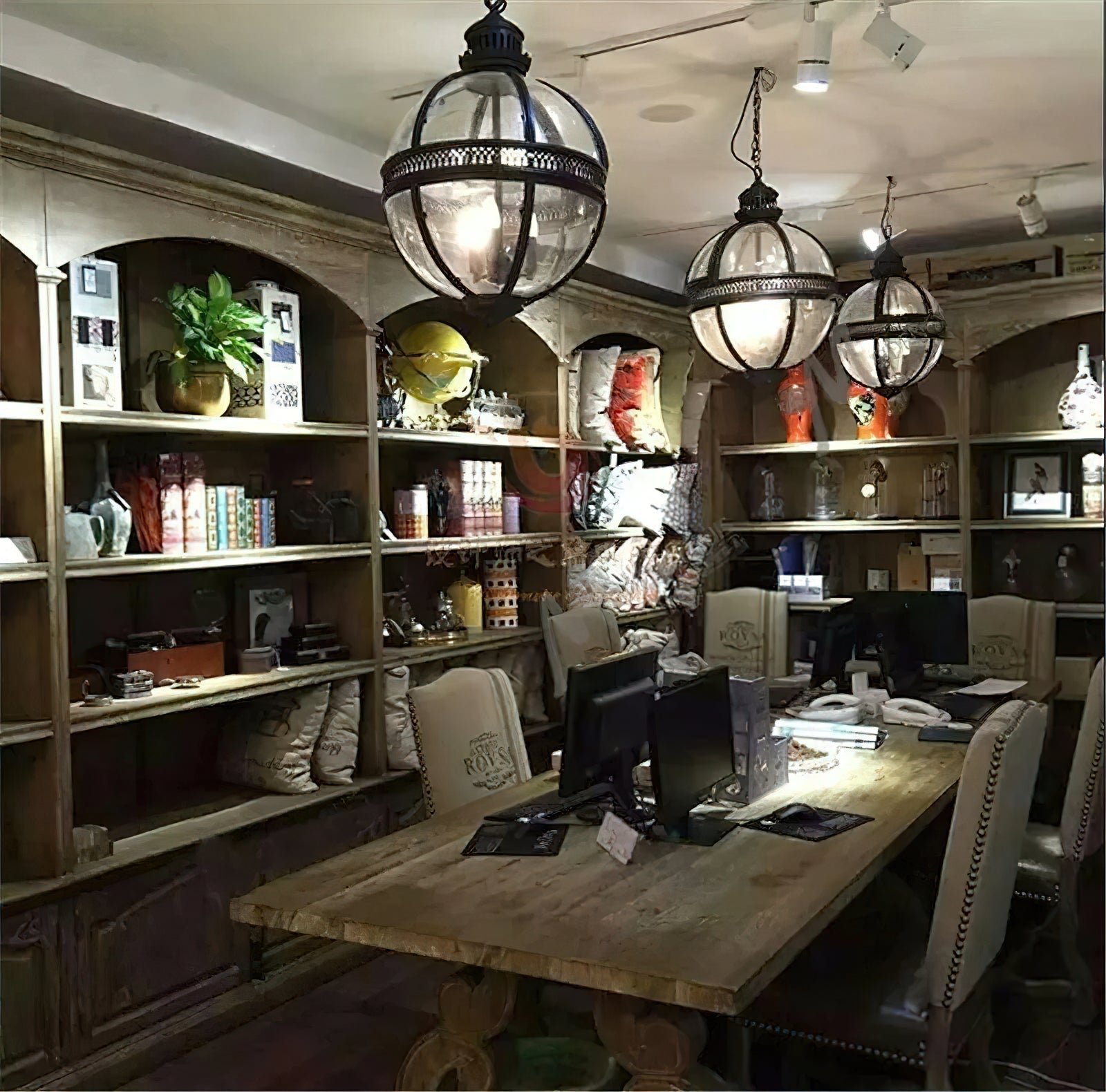 Svelte Vintage Industrial Glass Pendant Light-Neutral Decor