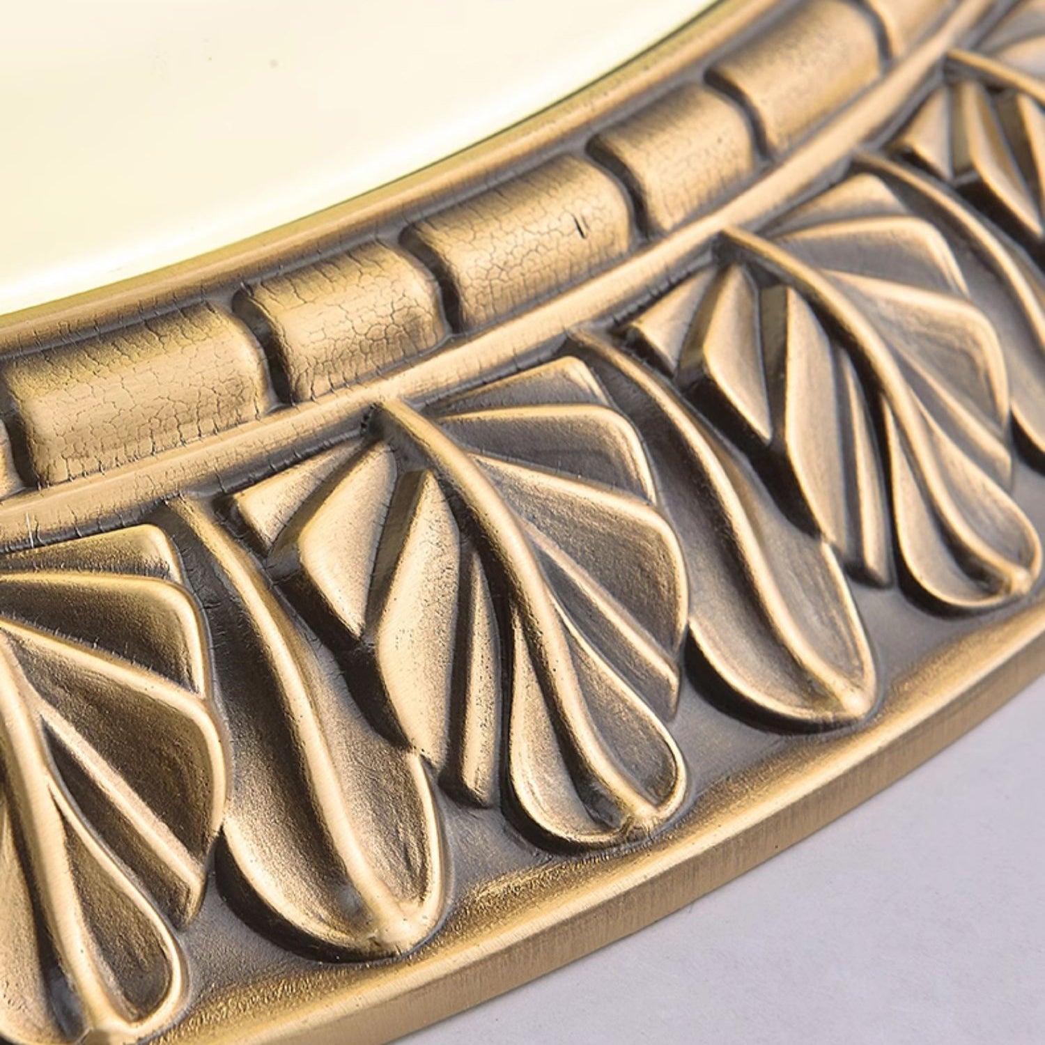 Unboxing the Brahm Flush Ceiling Lamp.