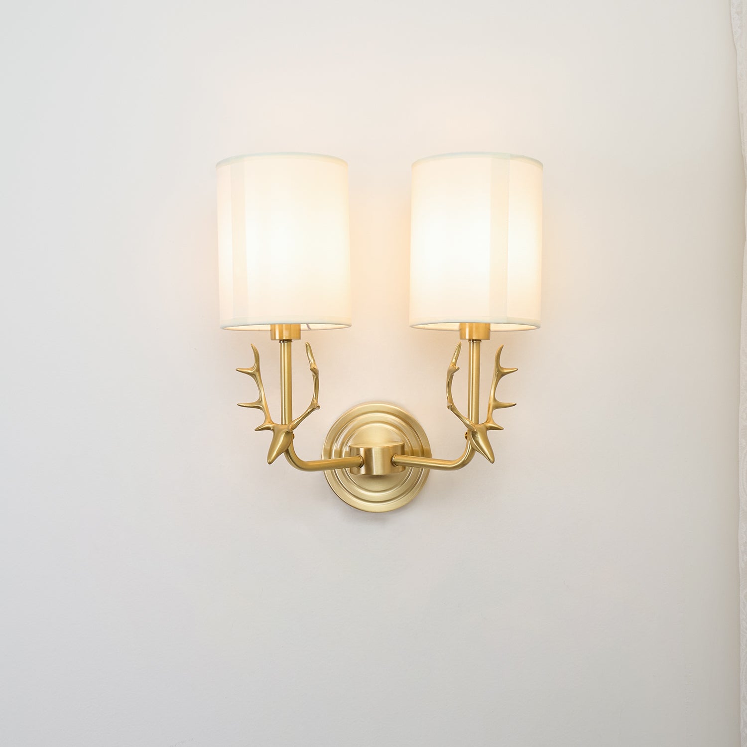 Ralem Elegance Deer Head Brass Wall Light-Neutral Decor