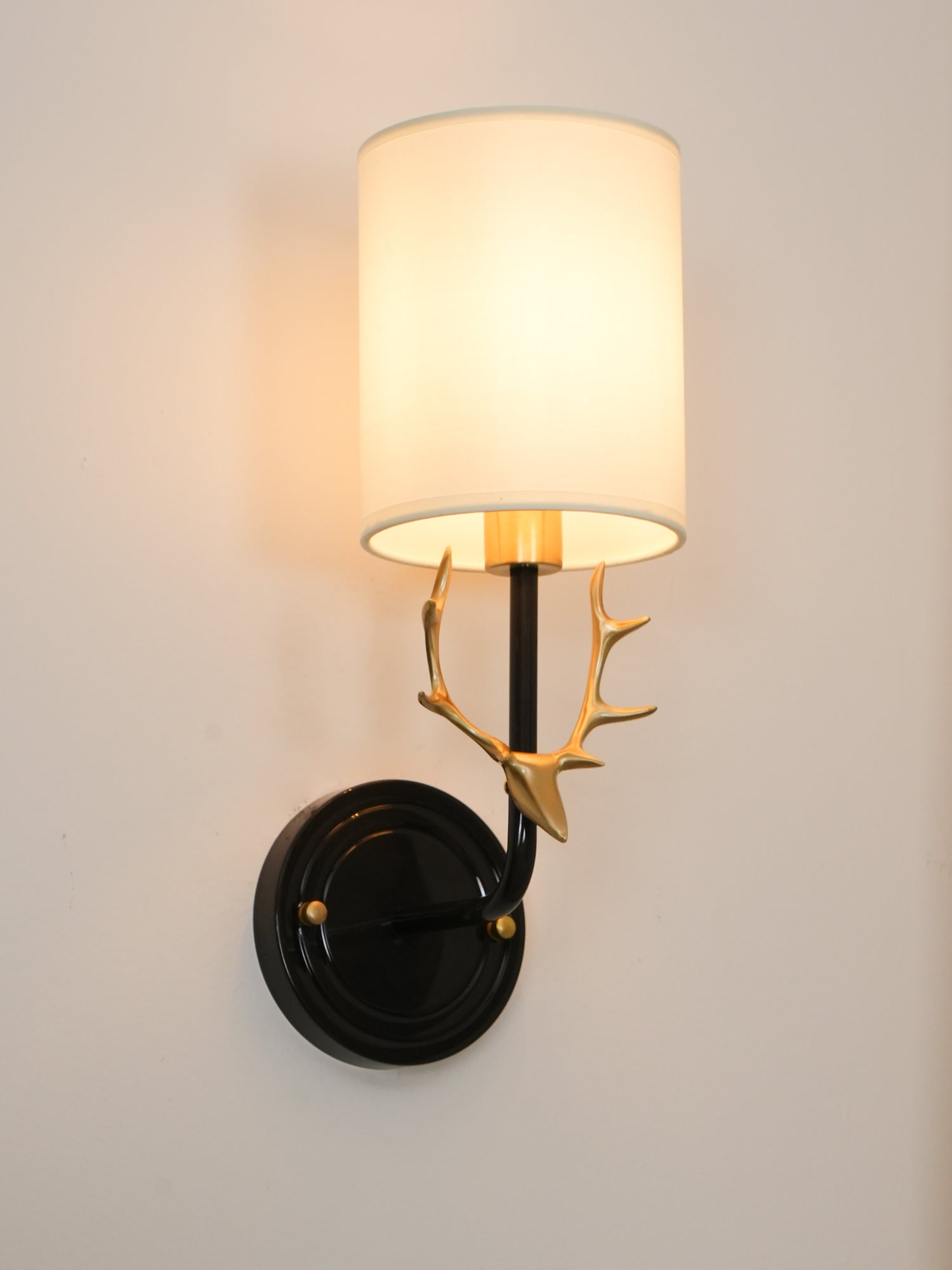 Ralem Elegance Deer Head Brass Wall Light-Neutral Decor