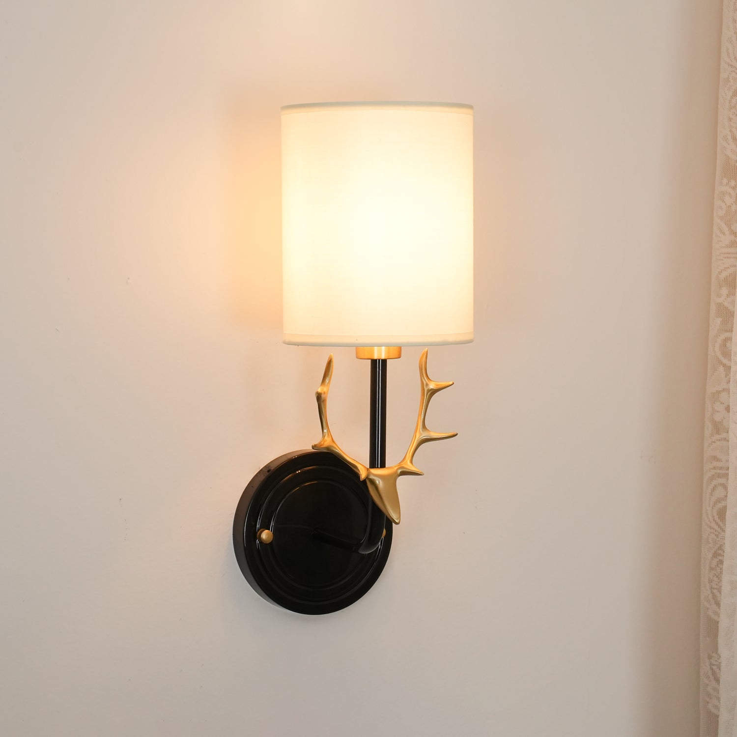 Ralem Elegance Deer Head Brass Wall Light-Neutral Decor