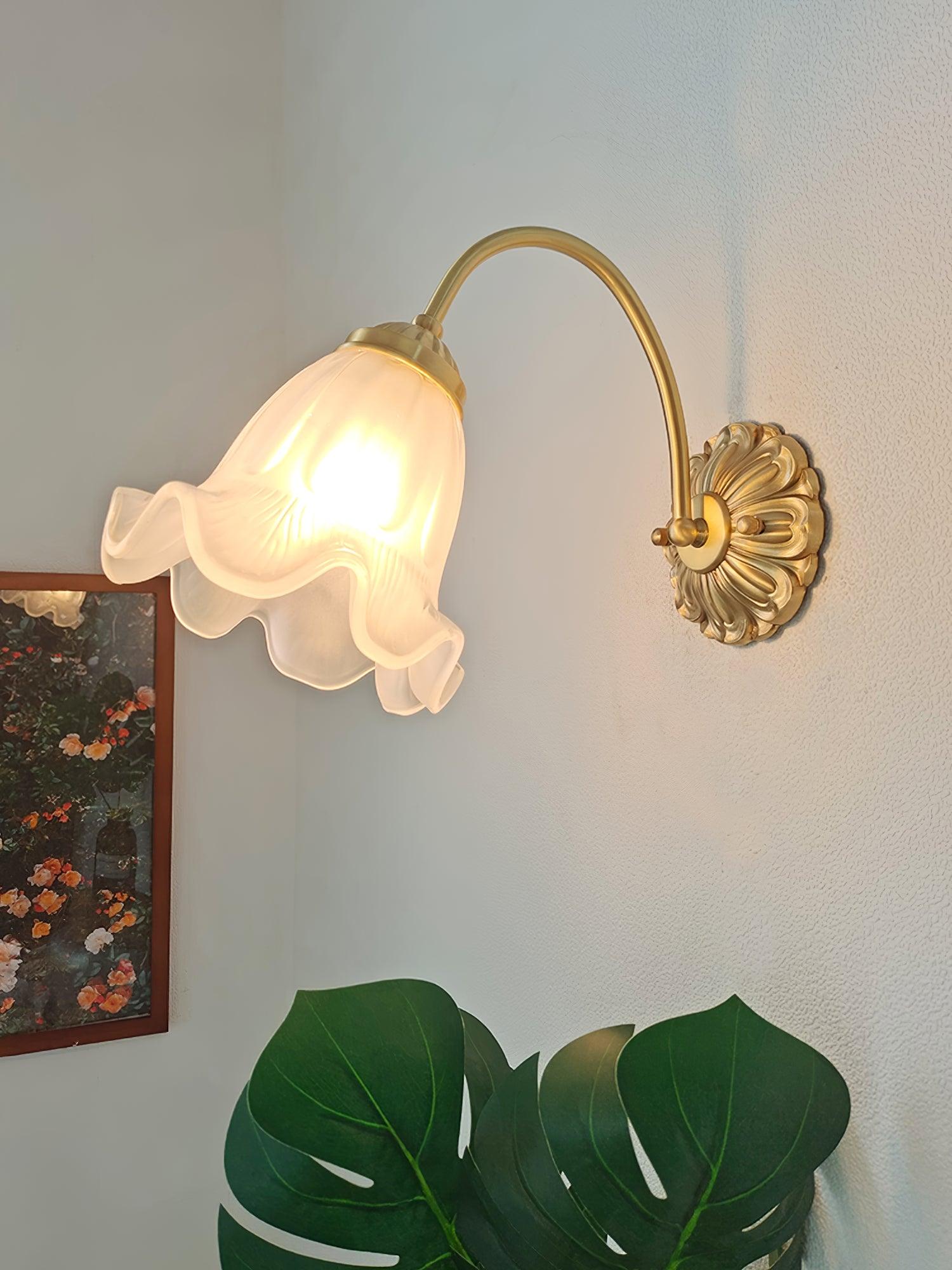 Veskin Vintage Glass Sconce-Neutral Decor