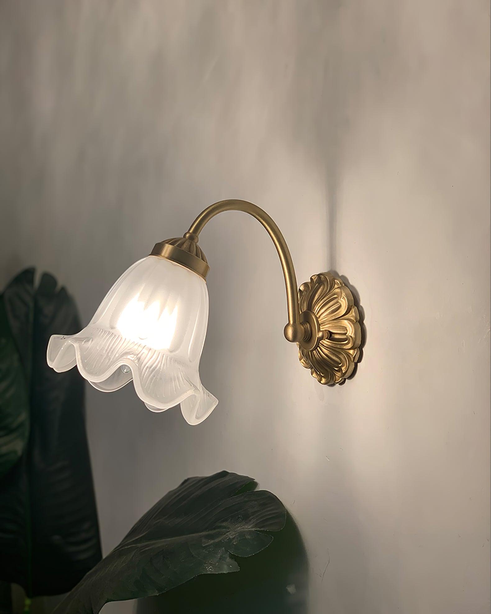 Veskin Vintage Glass Sconce-Neutral Decor