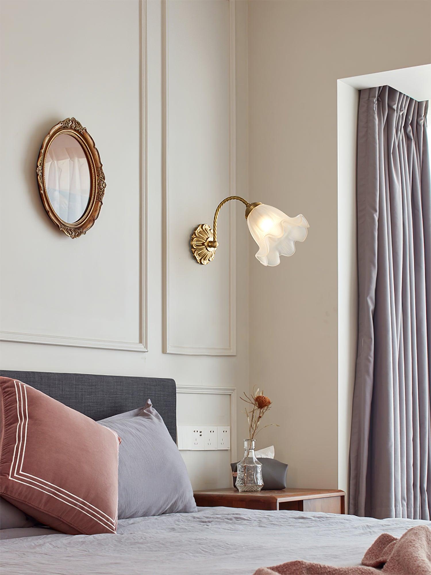 Veskin Vintage Glass Sconce-Neutral Decor