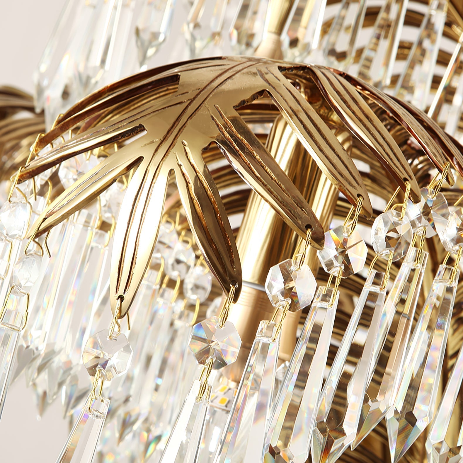 Kilwen Regal Brass Crystal Chandelier-Neutral Decor