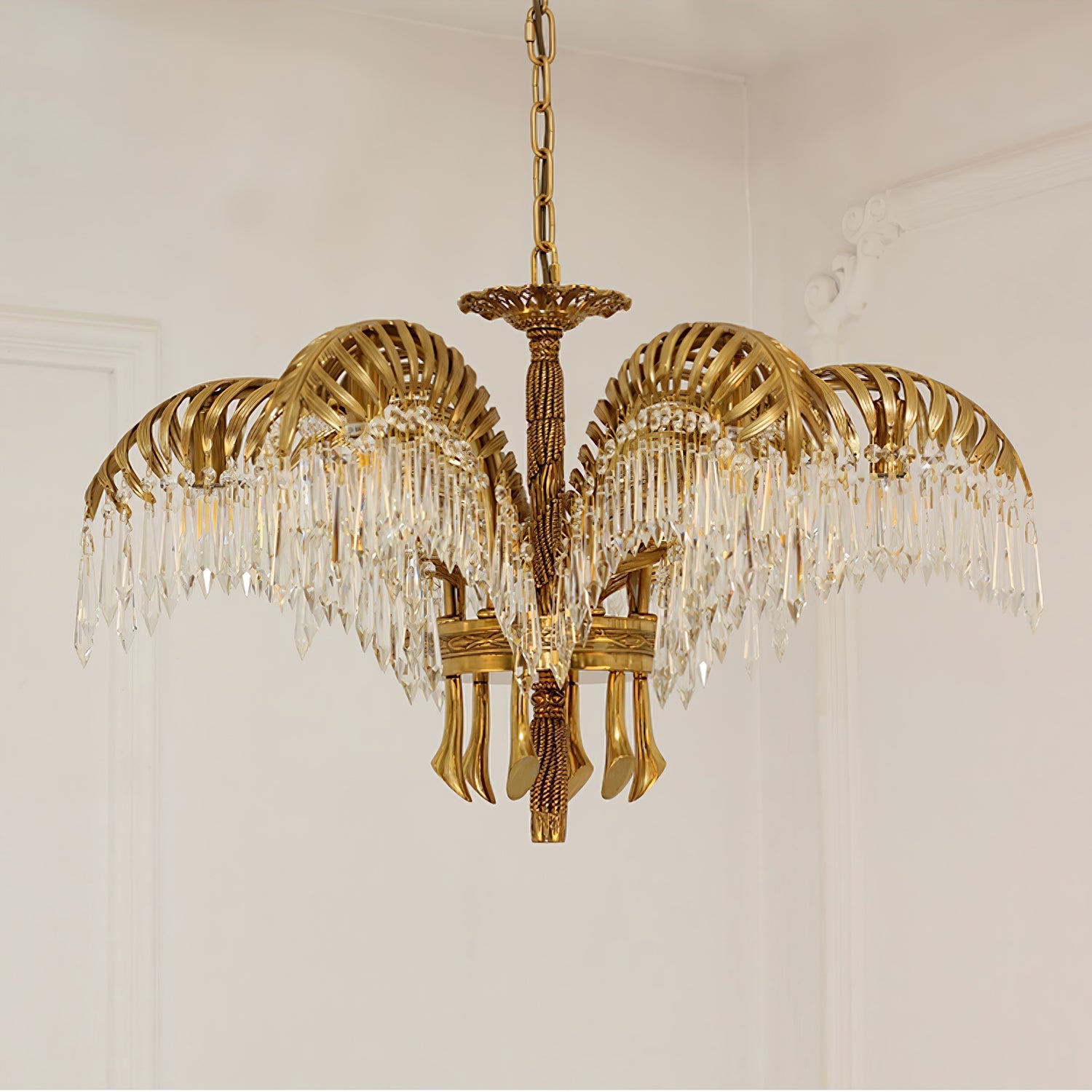 Kilwen Regal Brass Crystal Chandelier-Neutral Decor