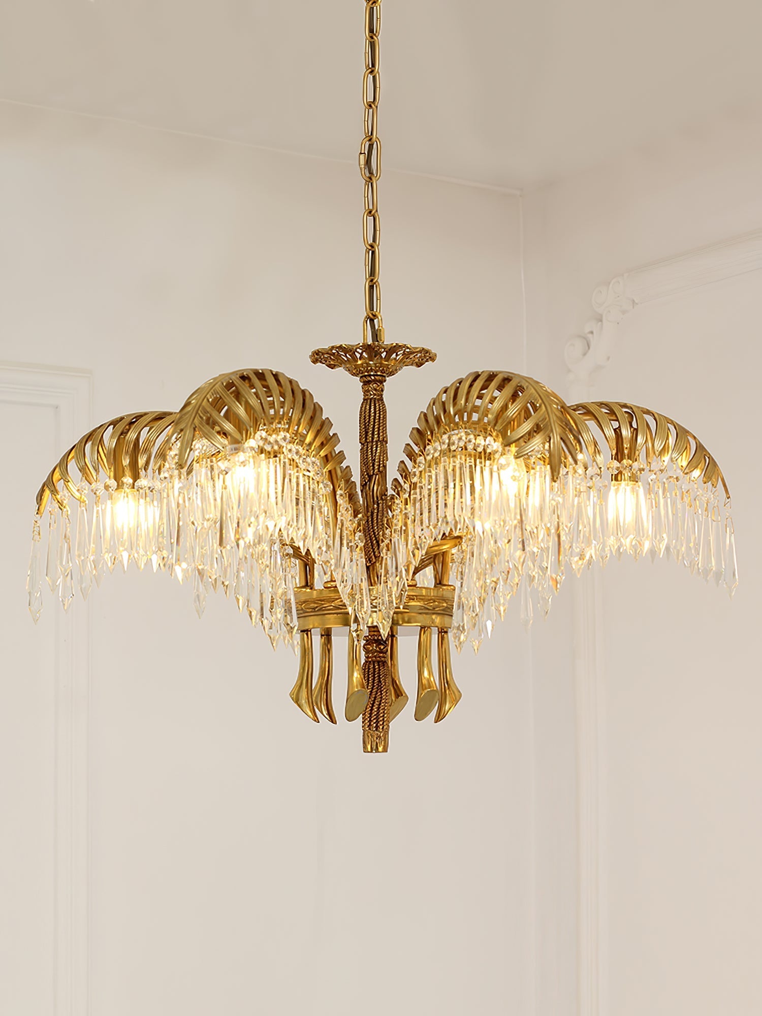Kilwen Regal Brass Crystal Chandelier-Neutral Decor