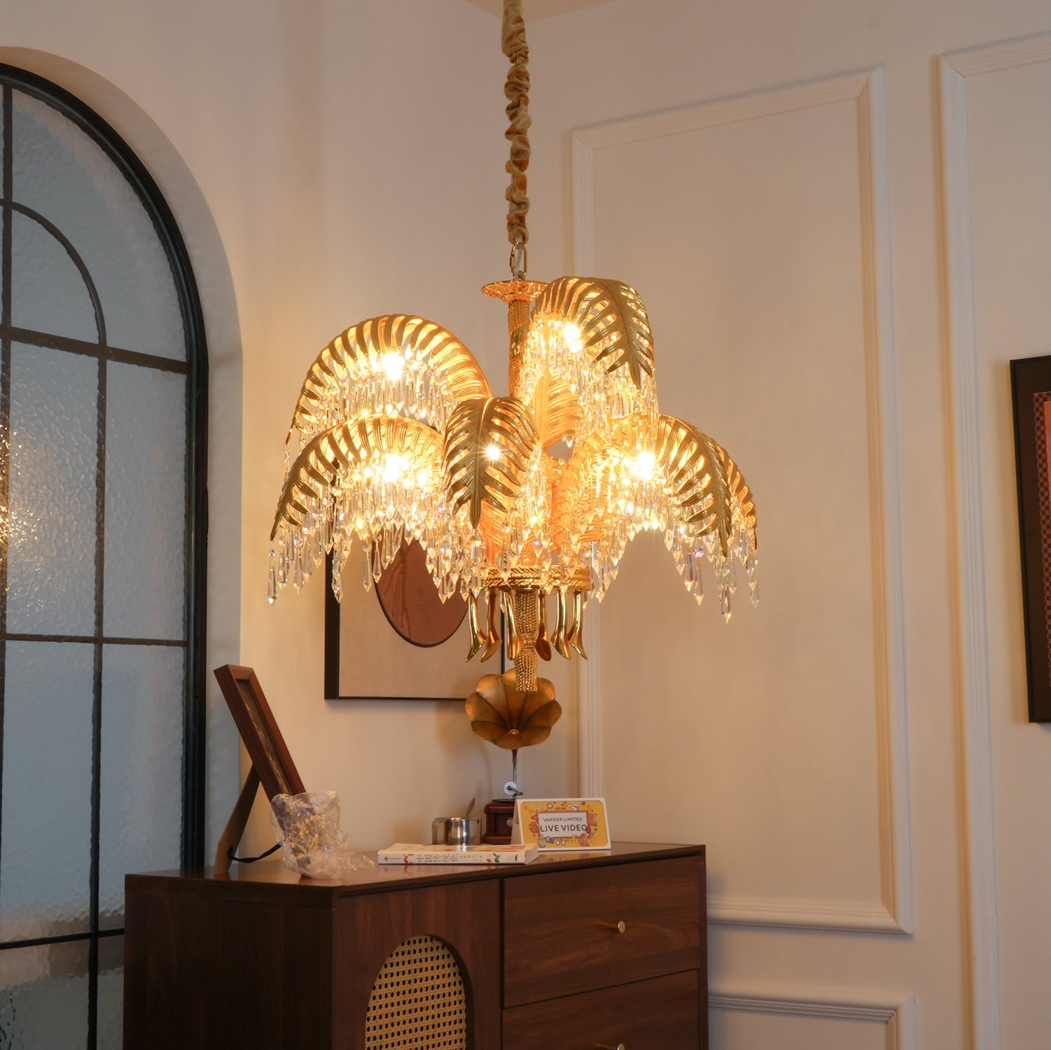 Kilwen Regal Brass Crystal Chandelier-Neutral Decor