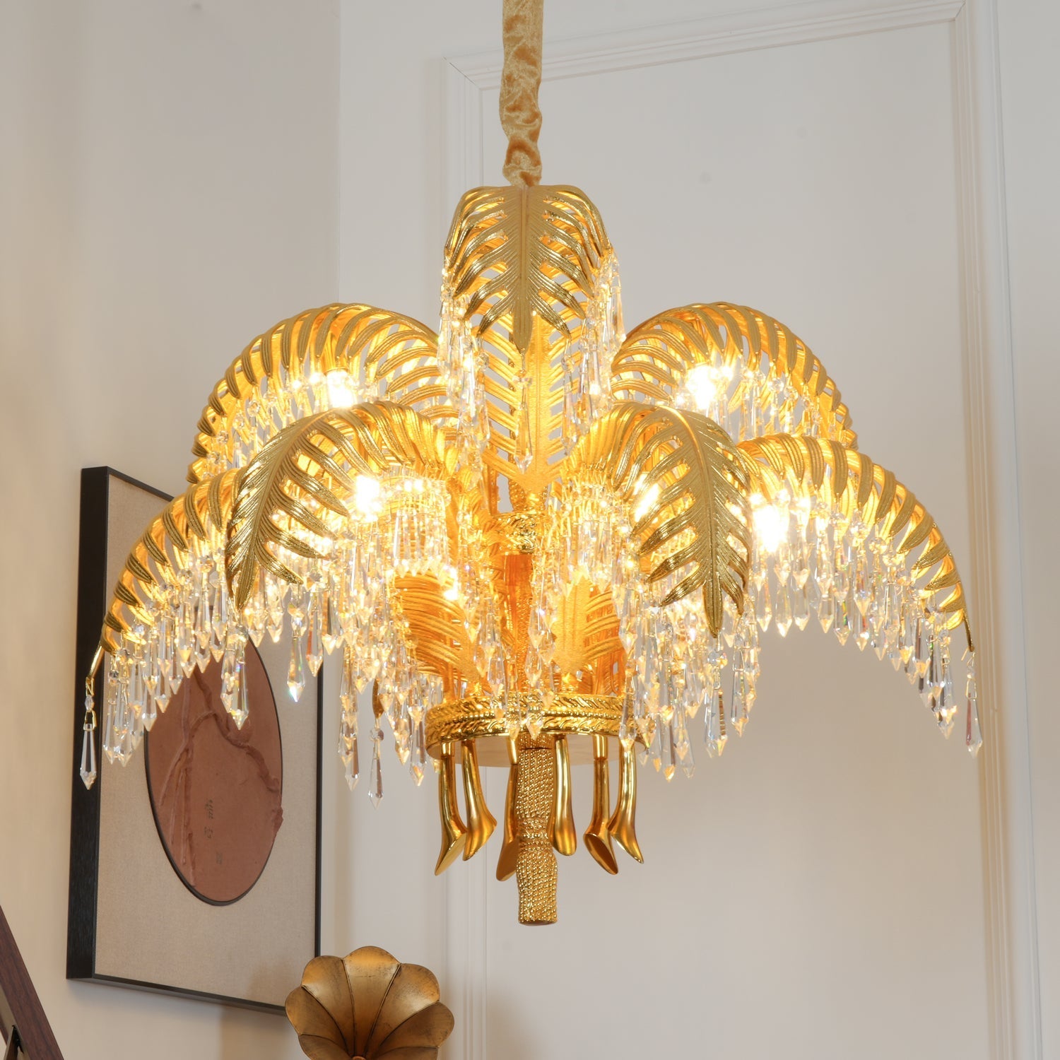 Kilwen Regal Brass Crystal Chandelier-Neutral Decor
